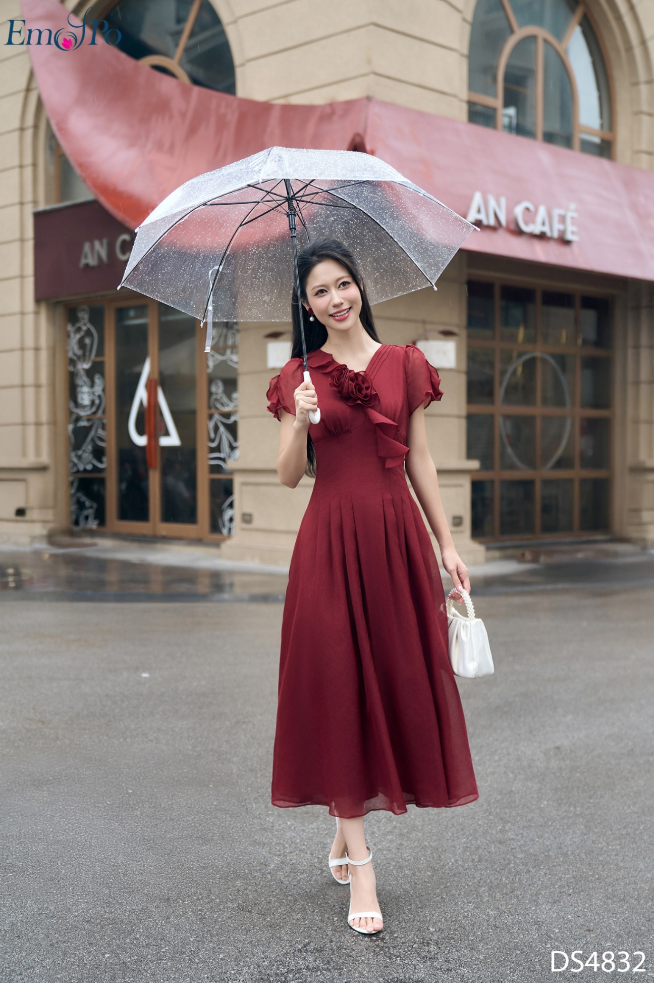 Đầm xòe, cổ tim bèo ly, can eo cao, đính hoa cuốn