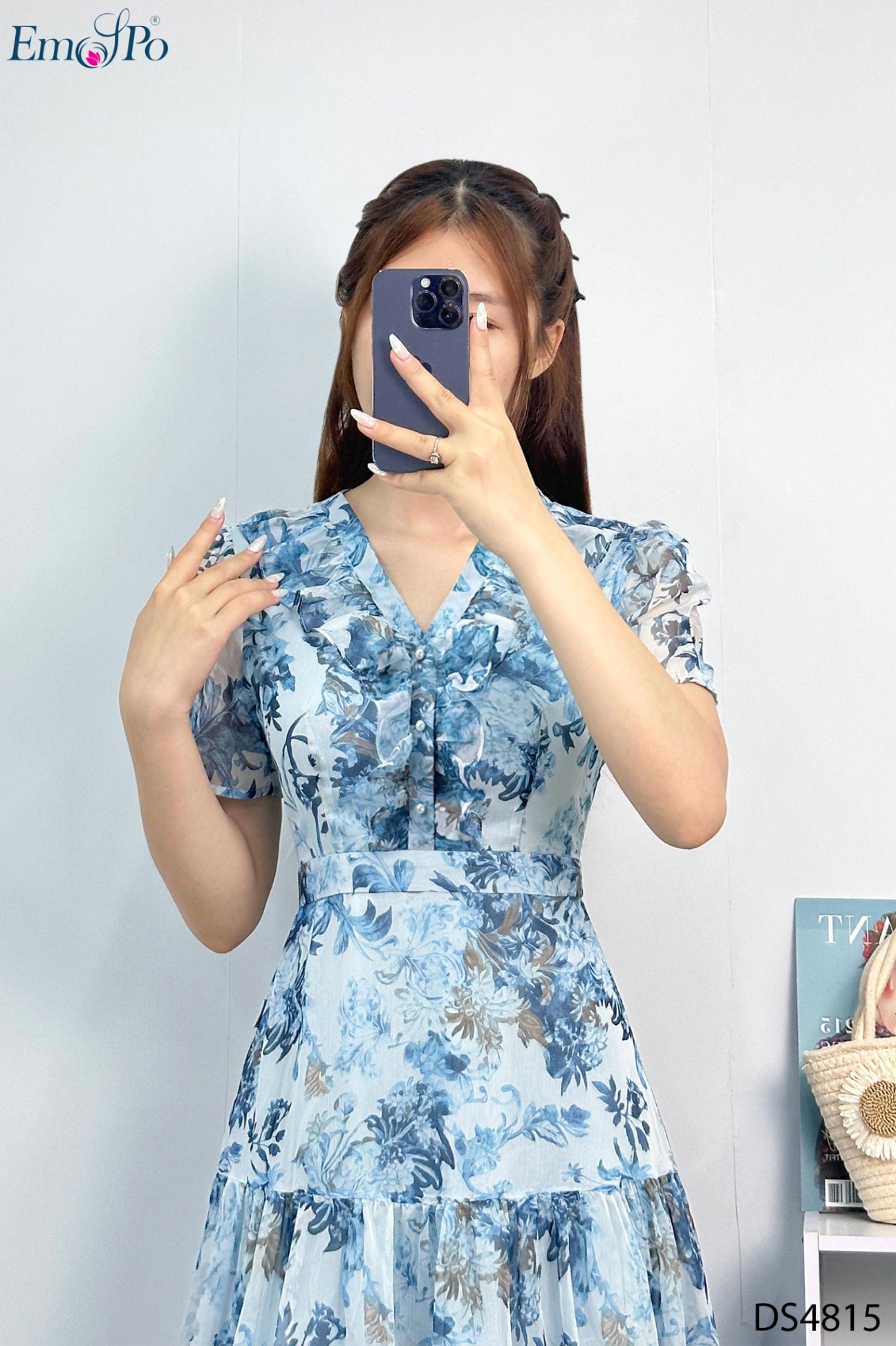 Đầm xòe tầng, cổ tim bèo đính ngọc trai