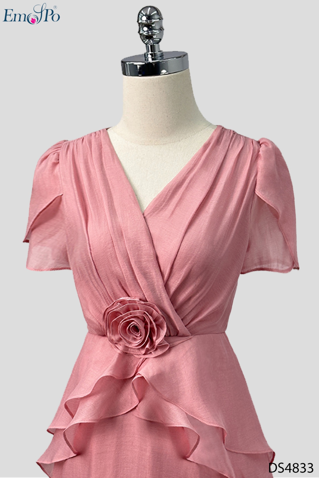 Đầm xòe, cổ tim, dáng peplum bèo đính hoa, tay cánh tiên