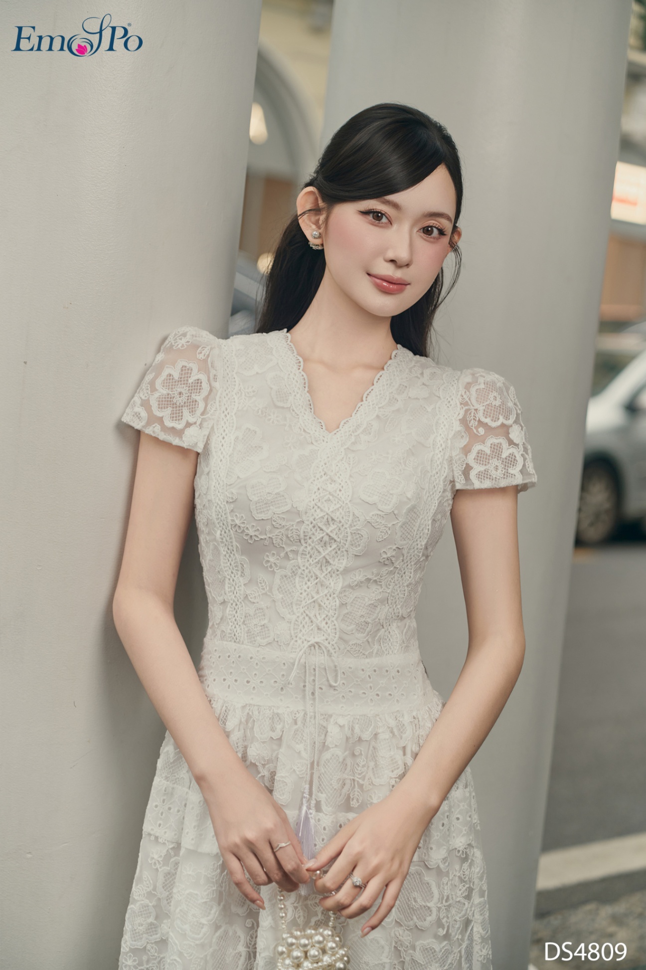 Đầm xòe, cổ tim kẹp ren đan dây, can eo cao