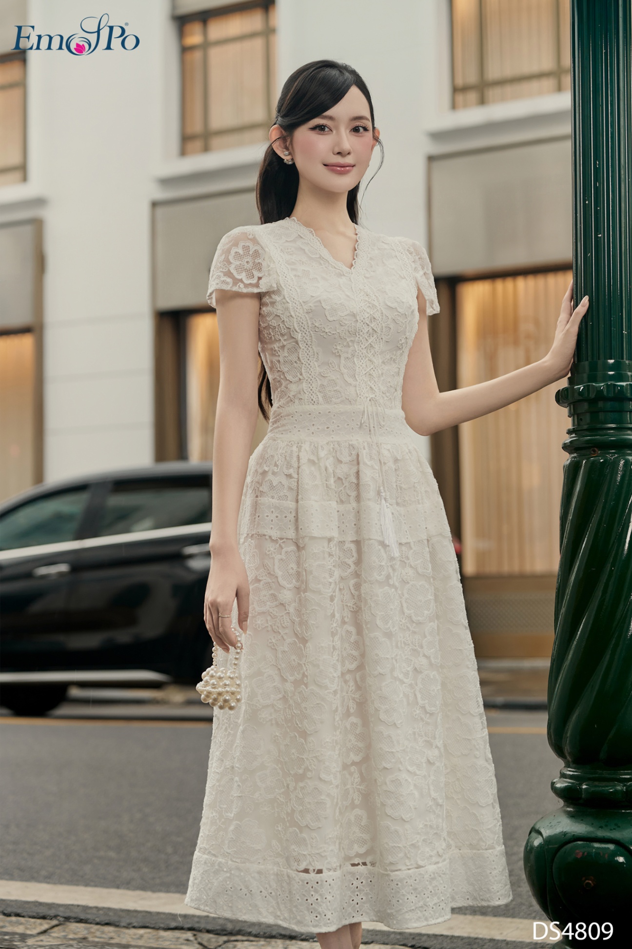 Đầm xòe, cổ tim kẹp ren đan dây, can eo cao
