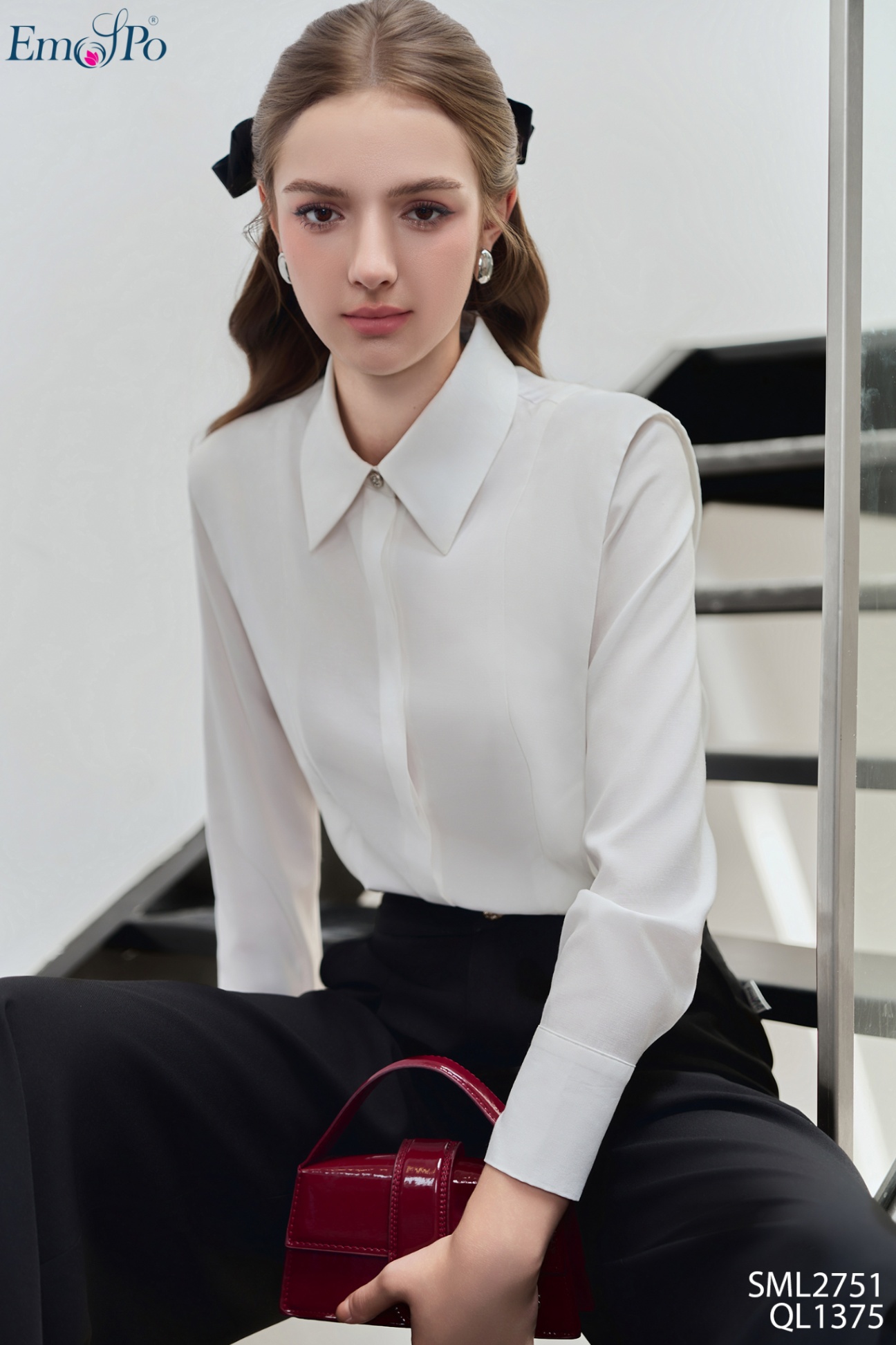 Quần suông, cạp xếp ly, cài khuy, đi bộ AGS0200