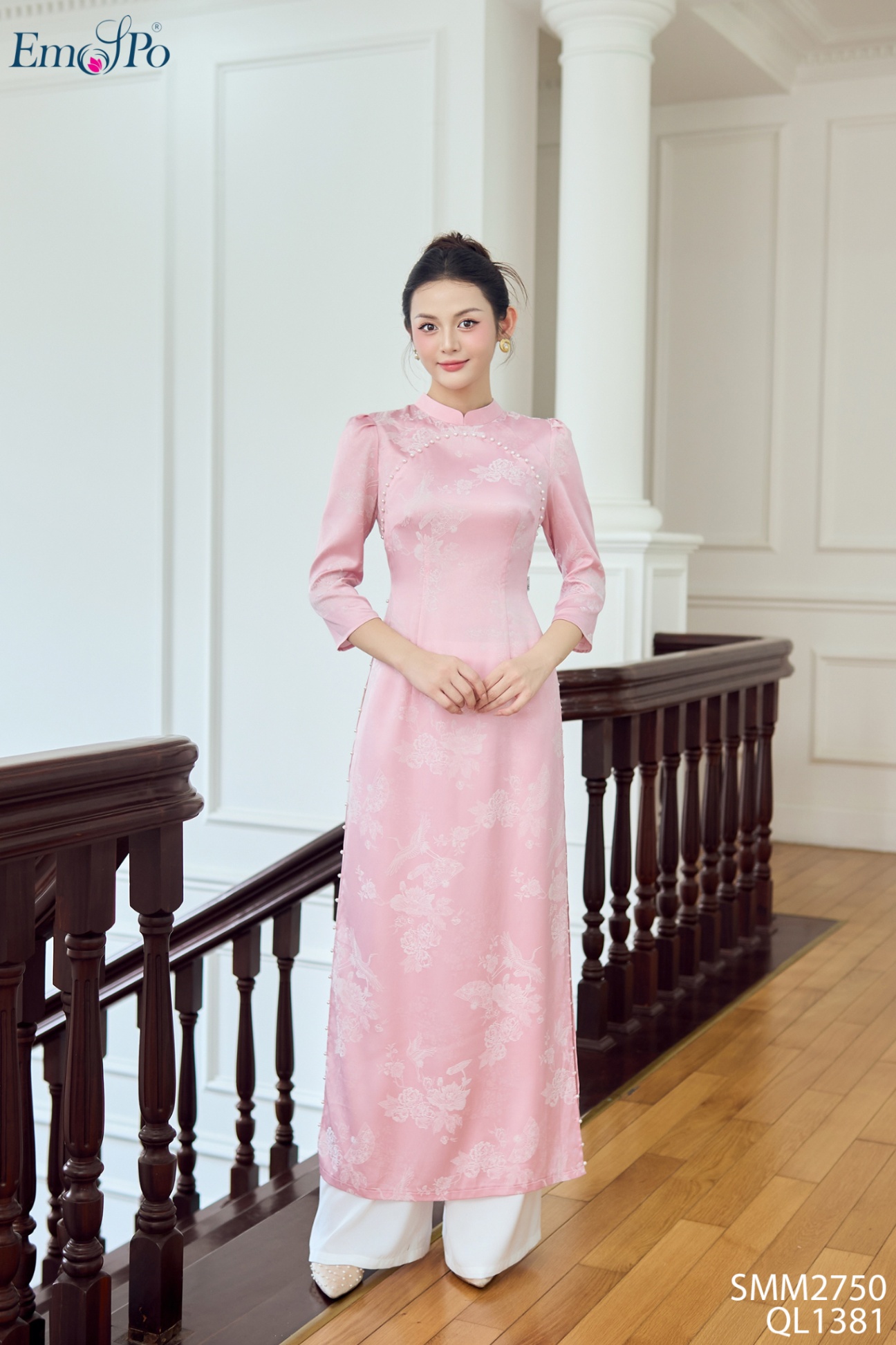Áo dài gấm cổ 3F, đính ngọc trai, đi bộ QL1381