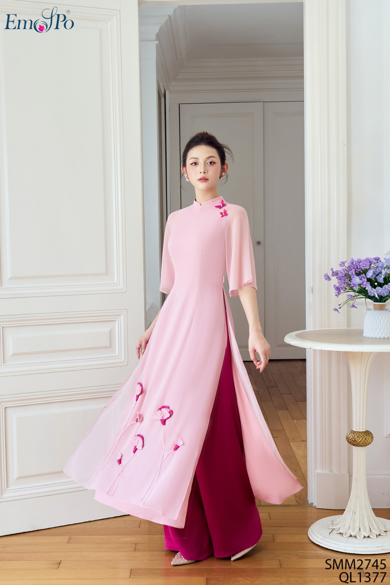 Áo dài tơ trơn cổ 3F, đính bướm ngọc trai, hoa đính tà, đi bộ QL1377