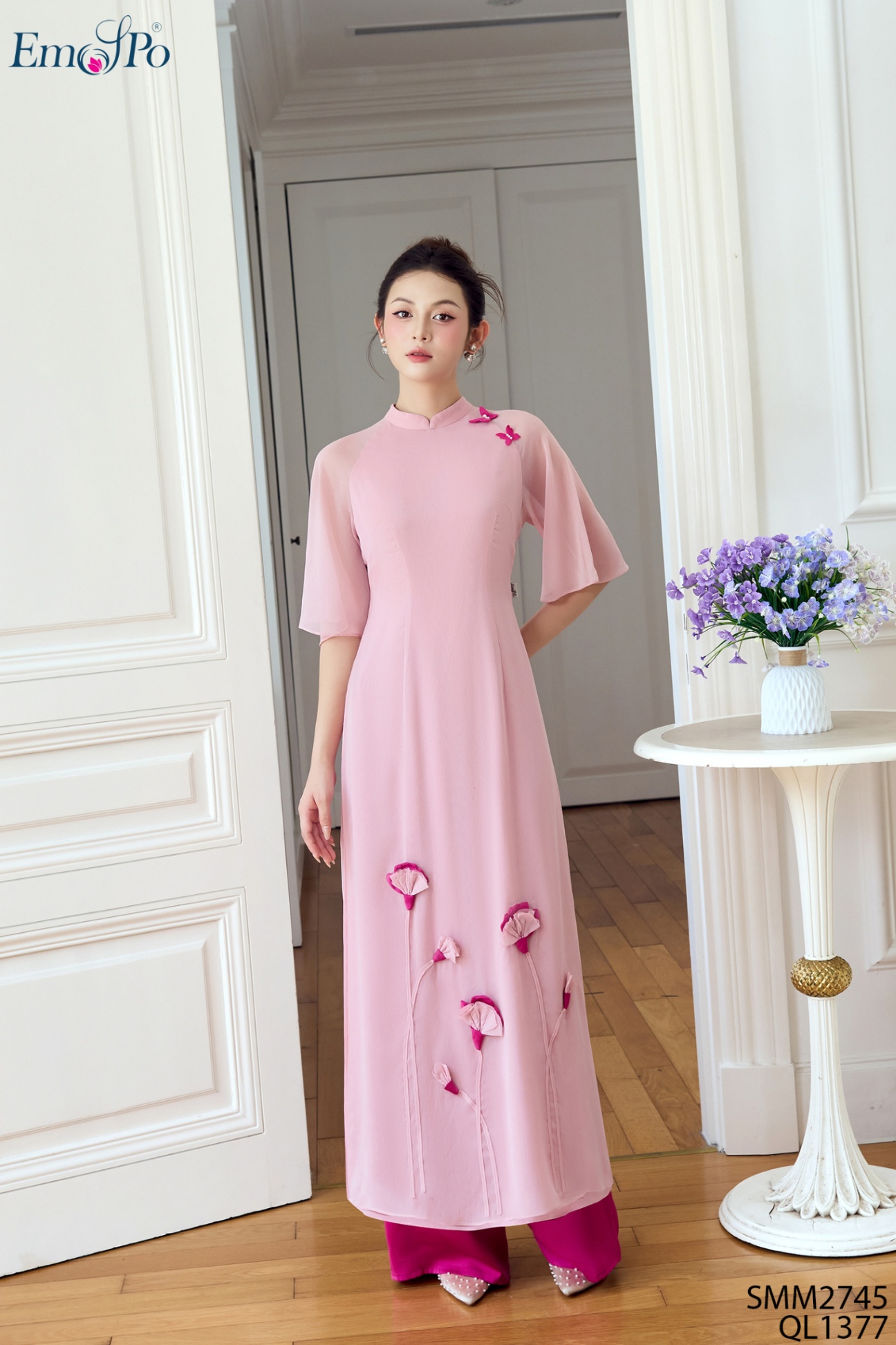 Áo dài tơ trơn cổ 3F, đính bướm ngọc trai, hoa đính tà, đi bộ QL1377