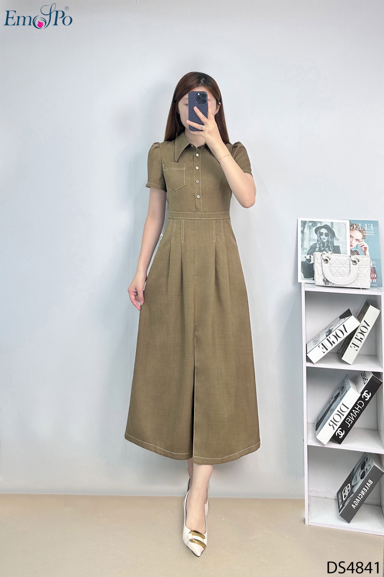 Đầm A xẻ trước, cổ bẻ cài khuy, diễu viền chỉ trắng, chiết eo cao