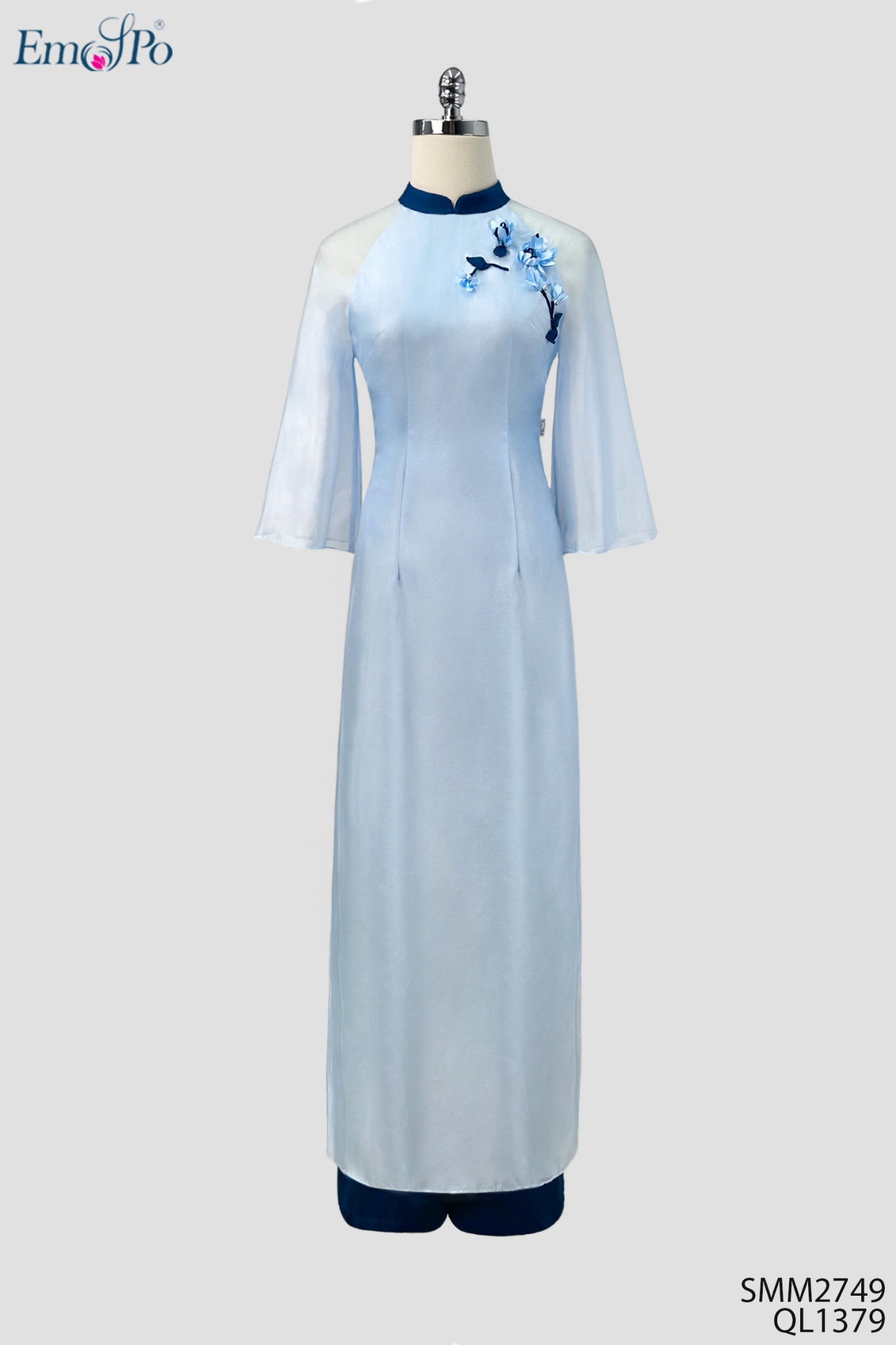 Áo dài tơ, cổ 3F phối màu, ngực đính nhành hoa, đi bộ QL1379