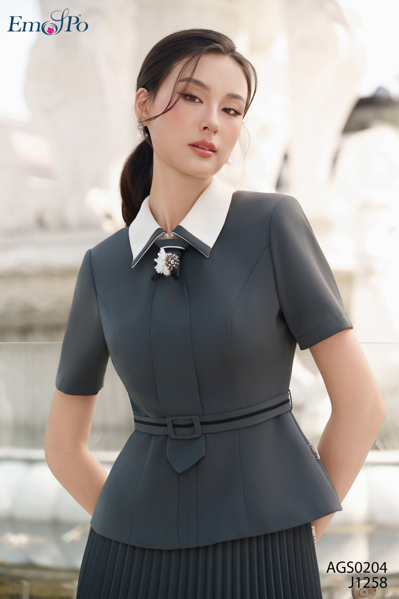 Juyp trơn xòe dập ly, khóa sườn, đi bộ AGS0204