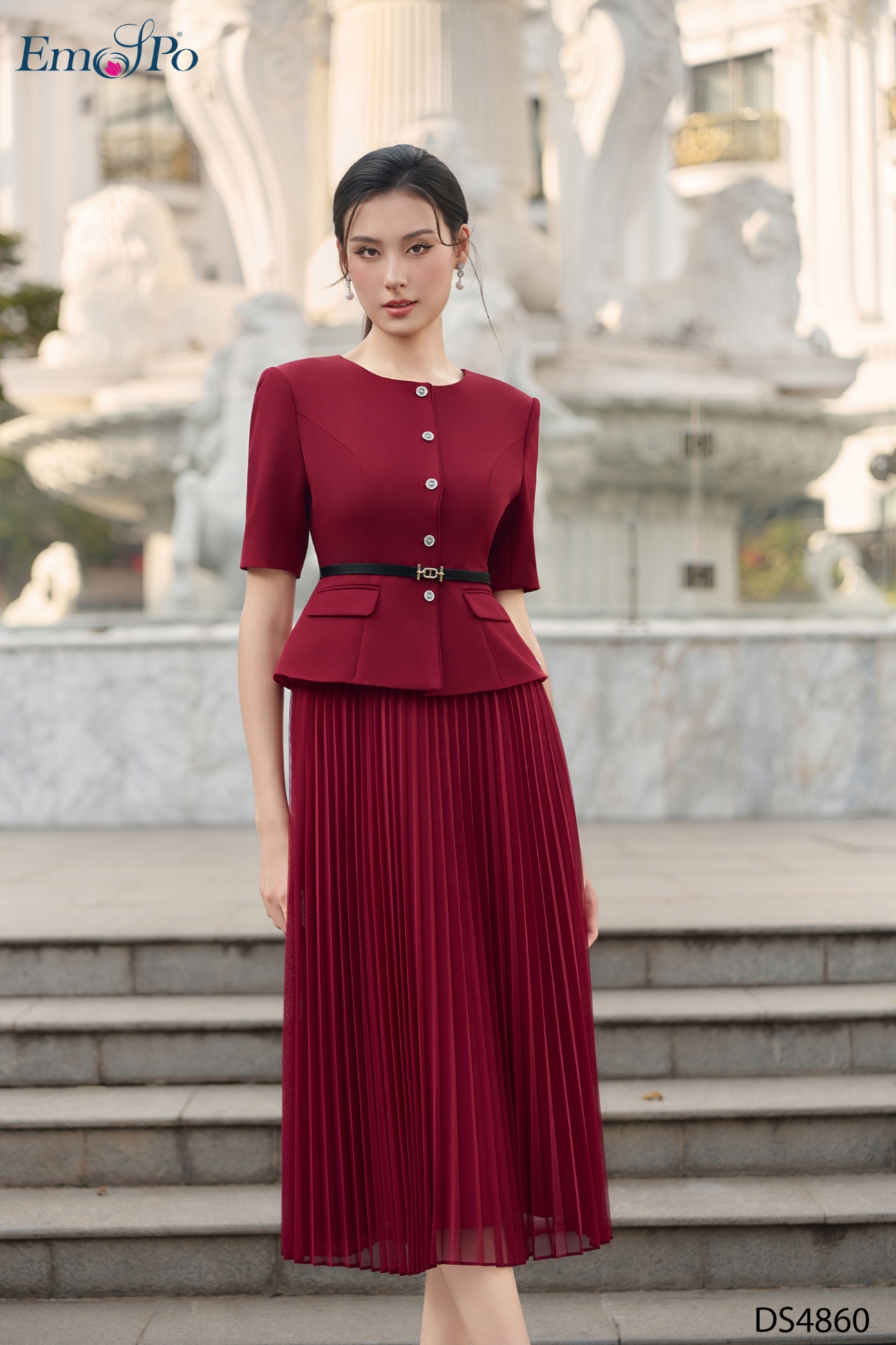 Đầm xòe xếp ly, dáng peplum, cài cúc đá, đai rời