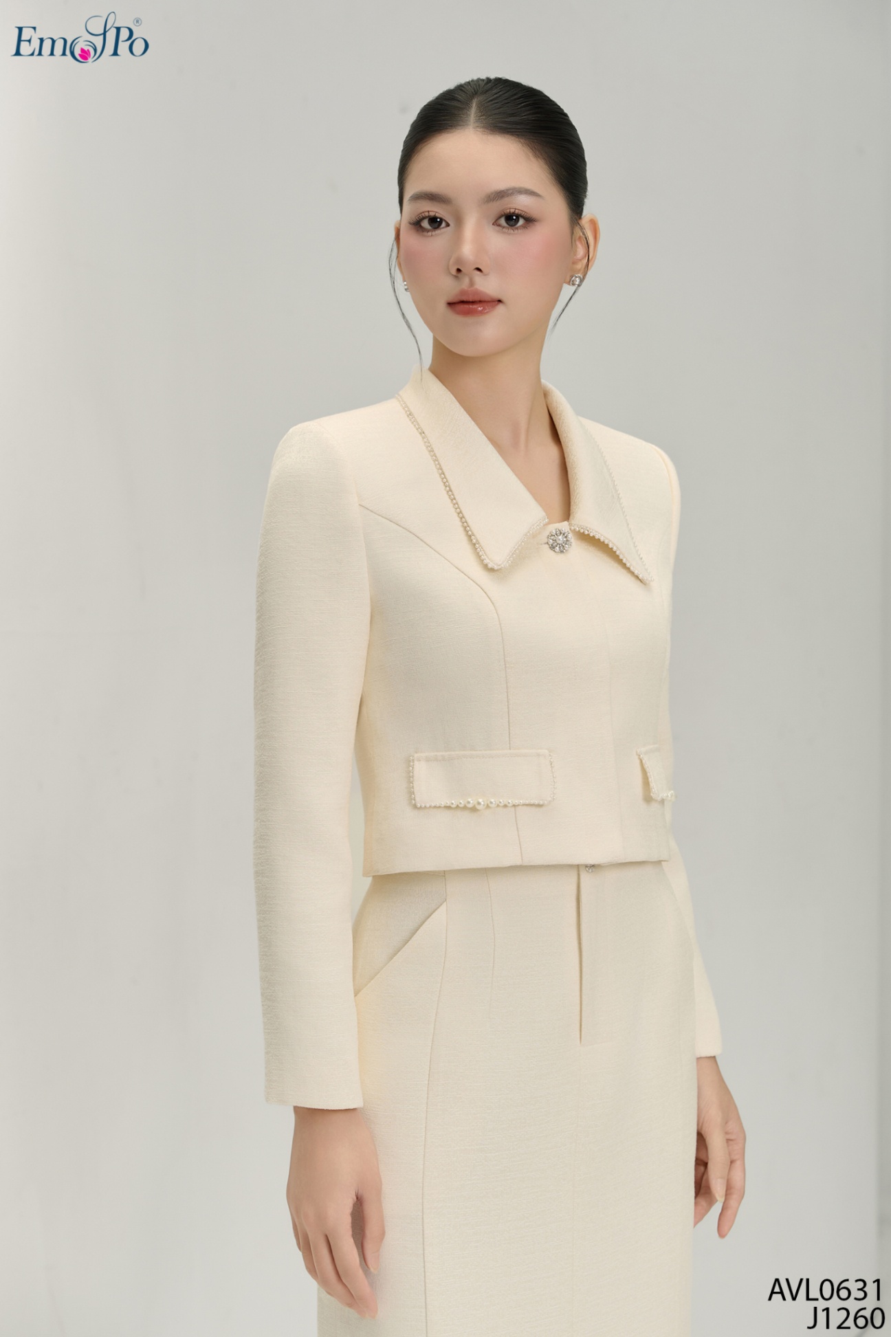 Juyp ôm xẻ sau, túi chéo 2 bên, đi bộ AVL0631