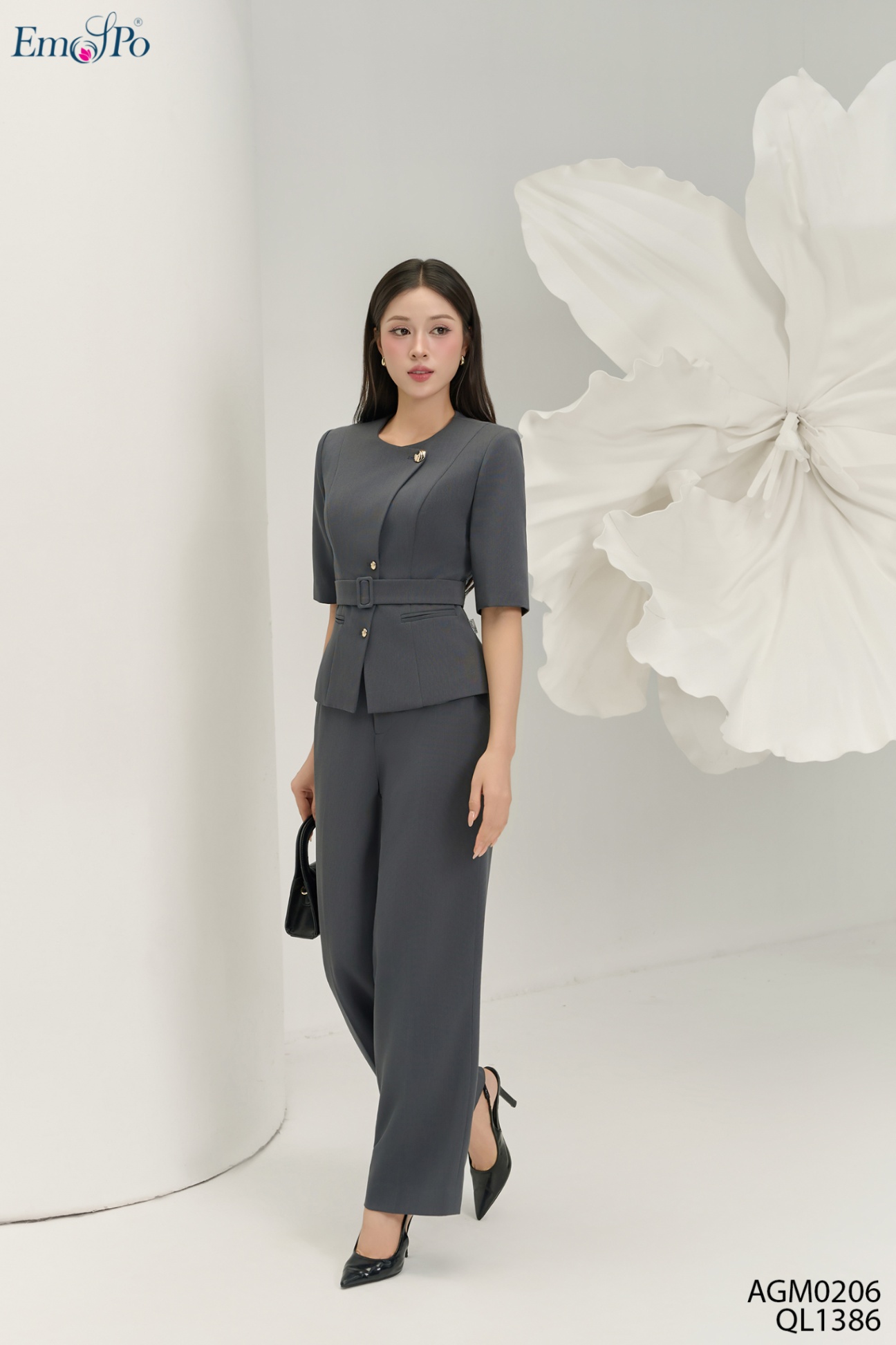 Áo ký giả dáng lửng, cài khuy, túi cơi, đai rời, đi bộ QL1386