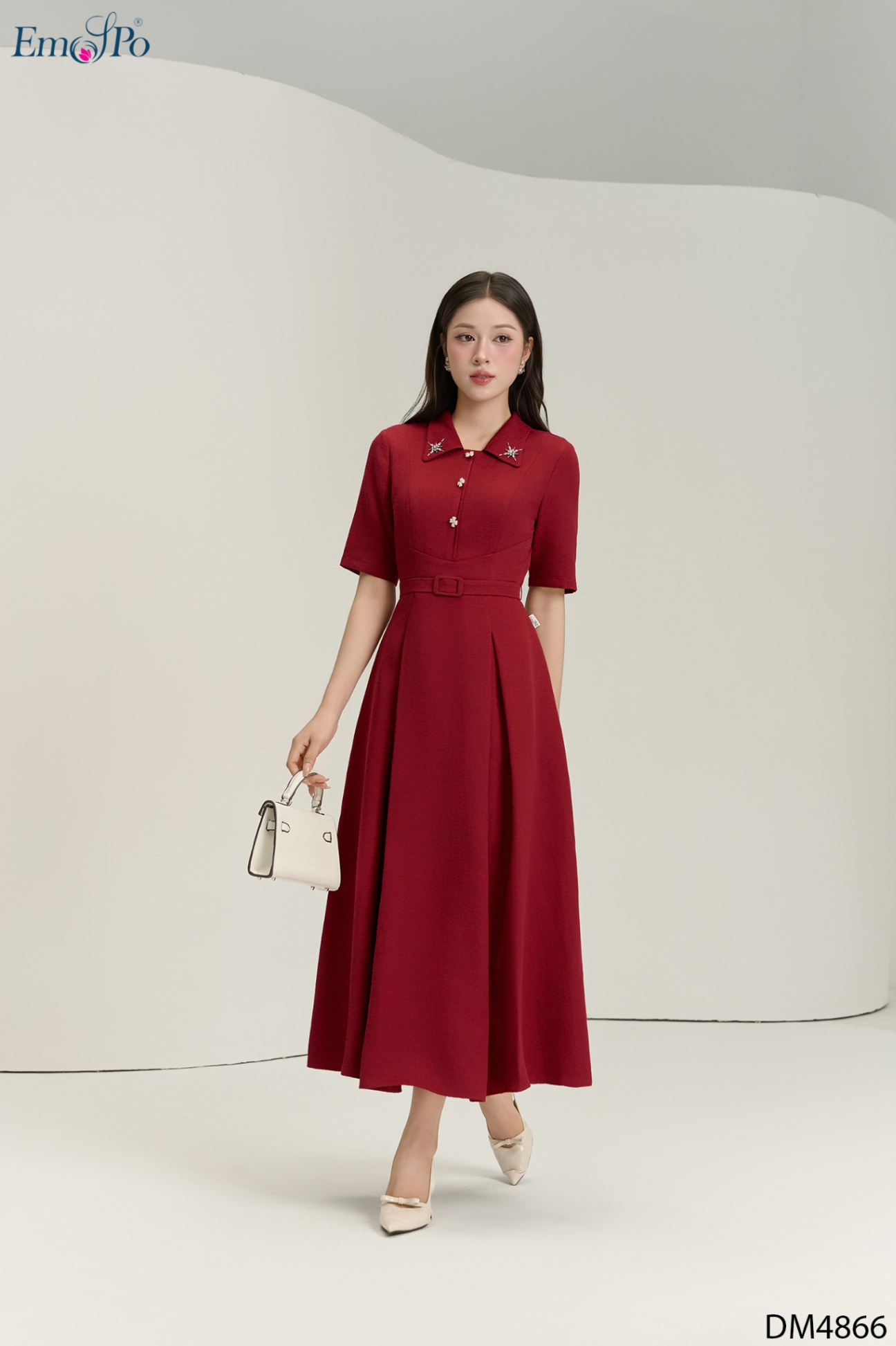Đầm xòe xếp ly, can eo cao, cổ bẻ, đính đá cườm, đai rời
