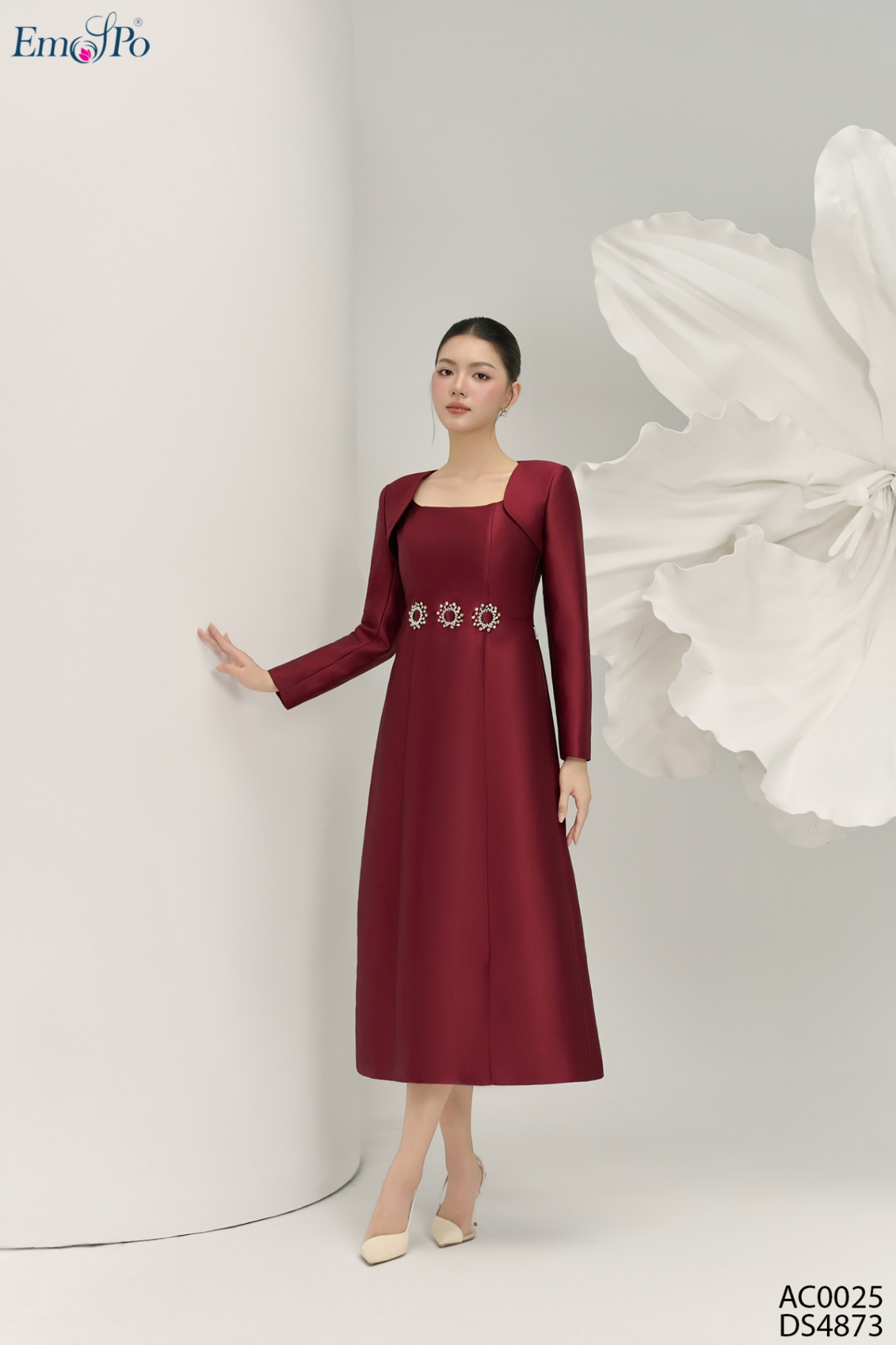 Đầm A 2 dây, cổ vuông, eo đính đá, đi kèm AC0025