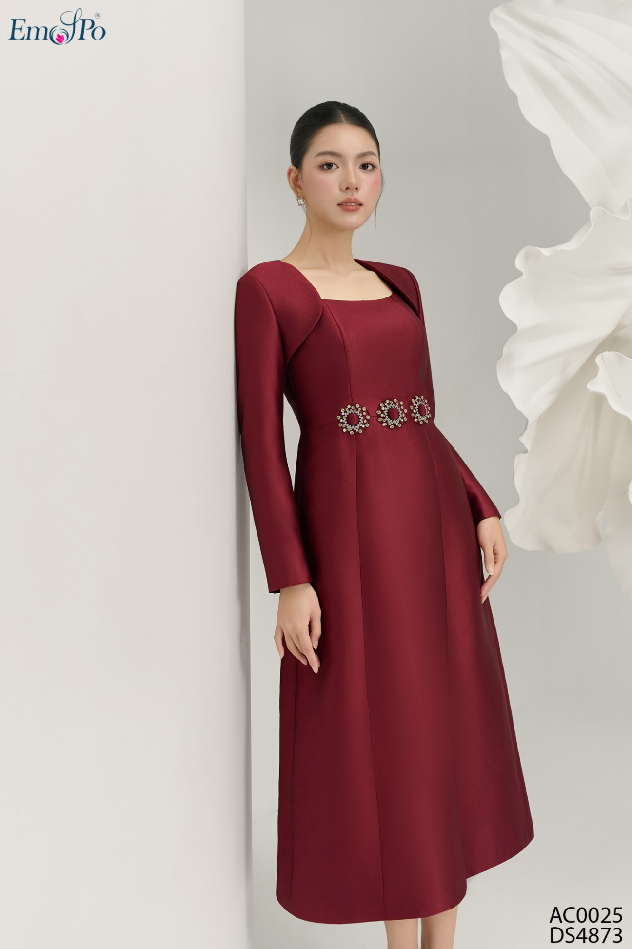 Đầm A 2 dây, cổ vuông, eo đính đá, đi kèm AC0025