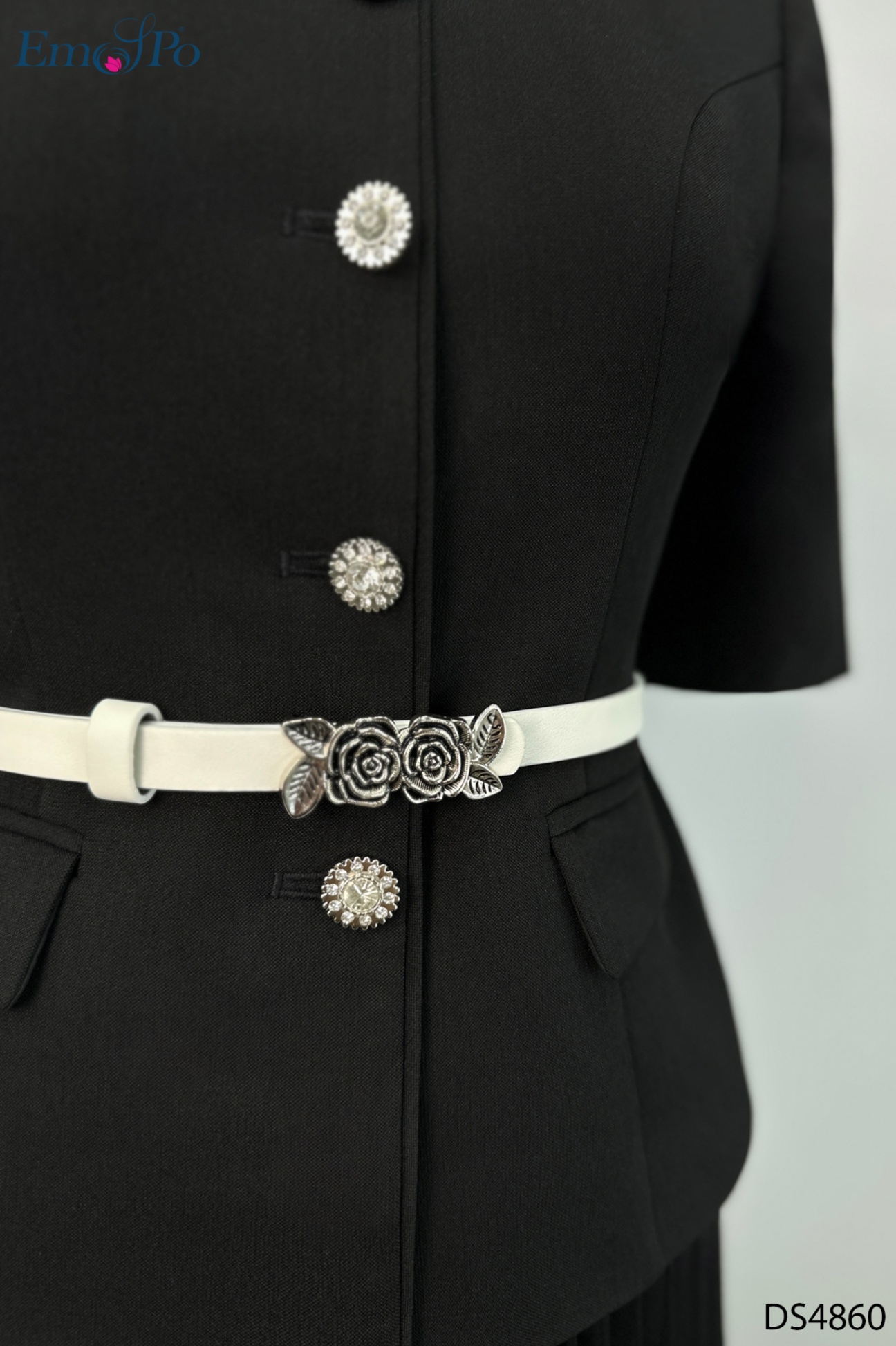 Đầm xòe xếp ly, dáng peplum, cài cúc đá, đai rời