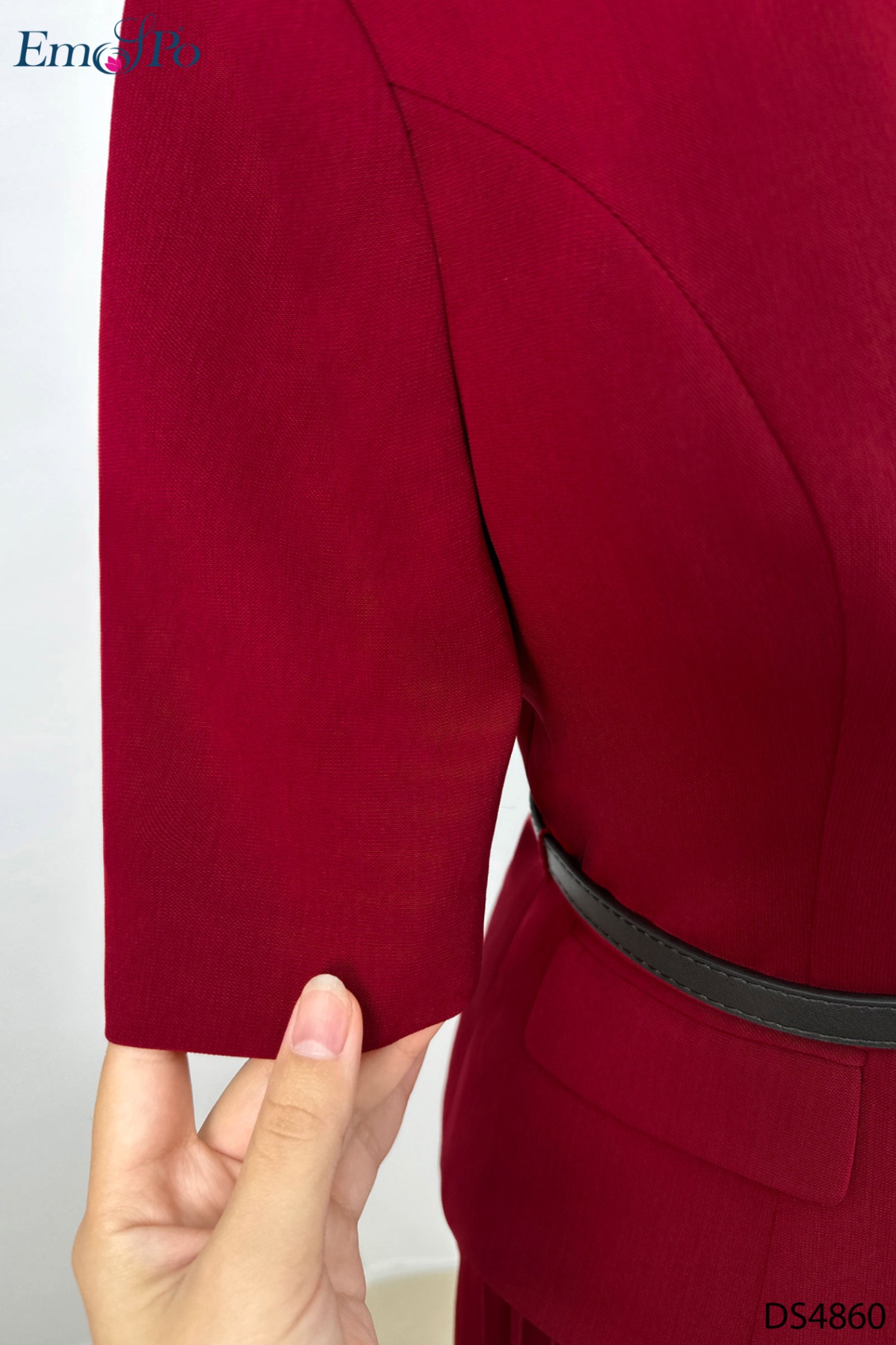 Đầm xòe xếp ly, dáng peplum, cài cúc đá, đai rời