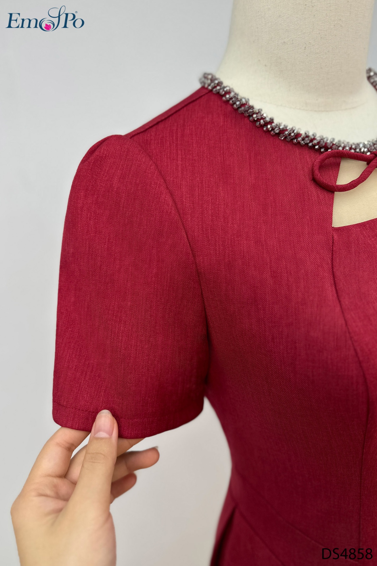 Đầm xòe, chiết eo, cổ tròn đính pha lê & nơ, phối lưới