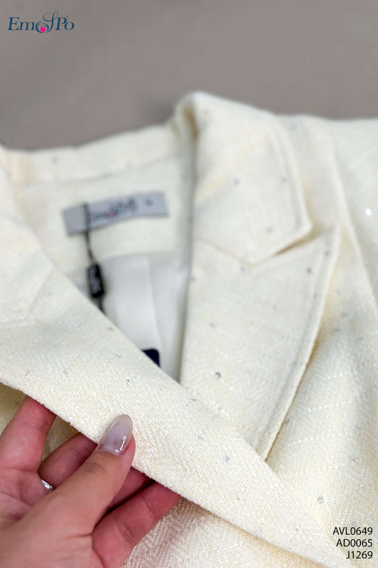 Áo vest dáng lửng, cổ bẻ, nắp túi 2 bên đính cúc đá, đi bộ AD0065 & J1269