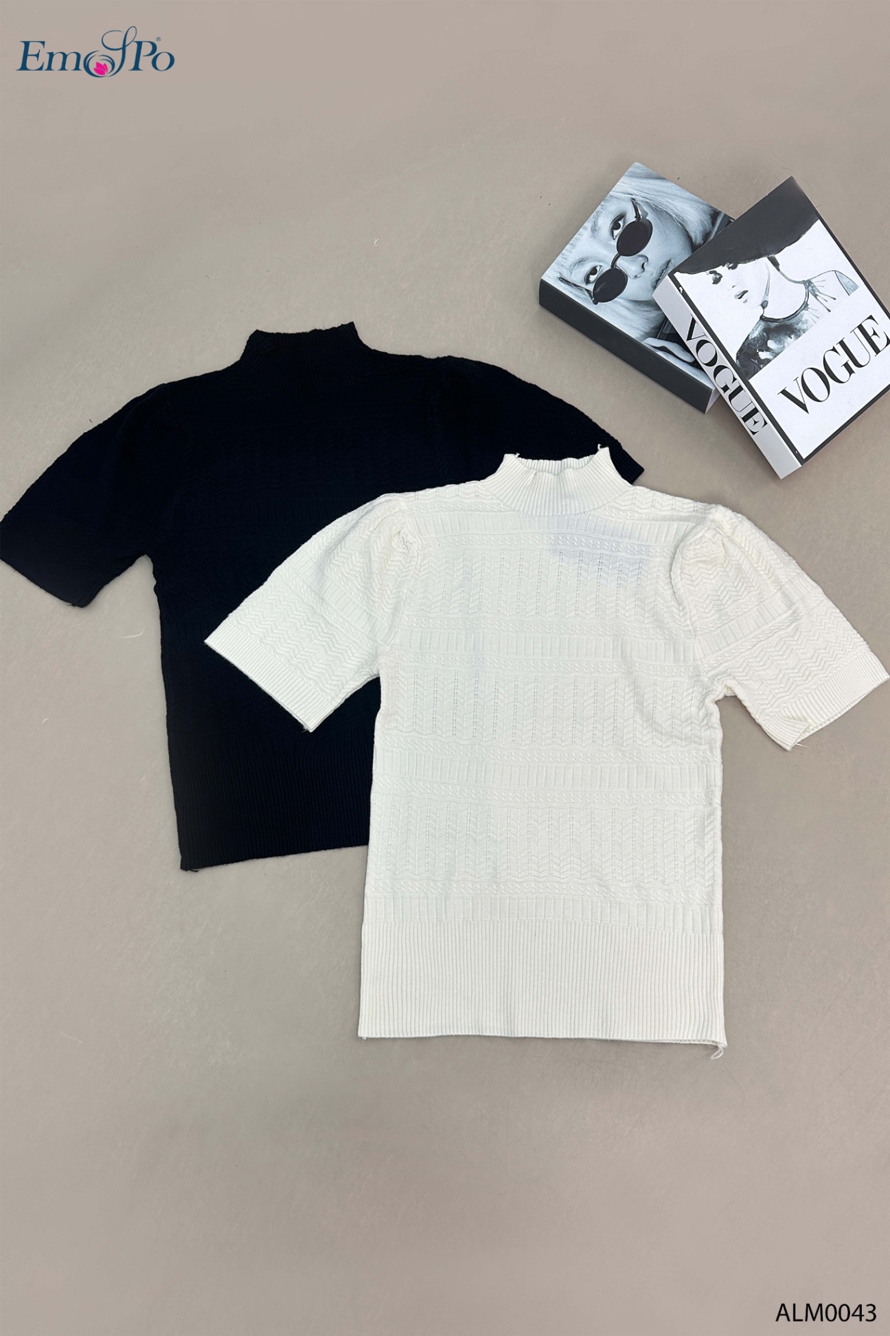 Áo len mỏng dáng ôm, họa tiết ziczac, bo viền gấu áo & cổ tay