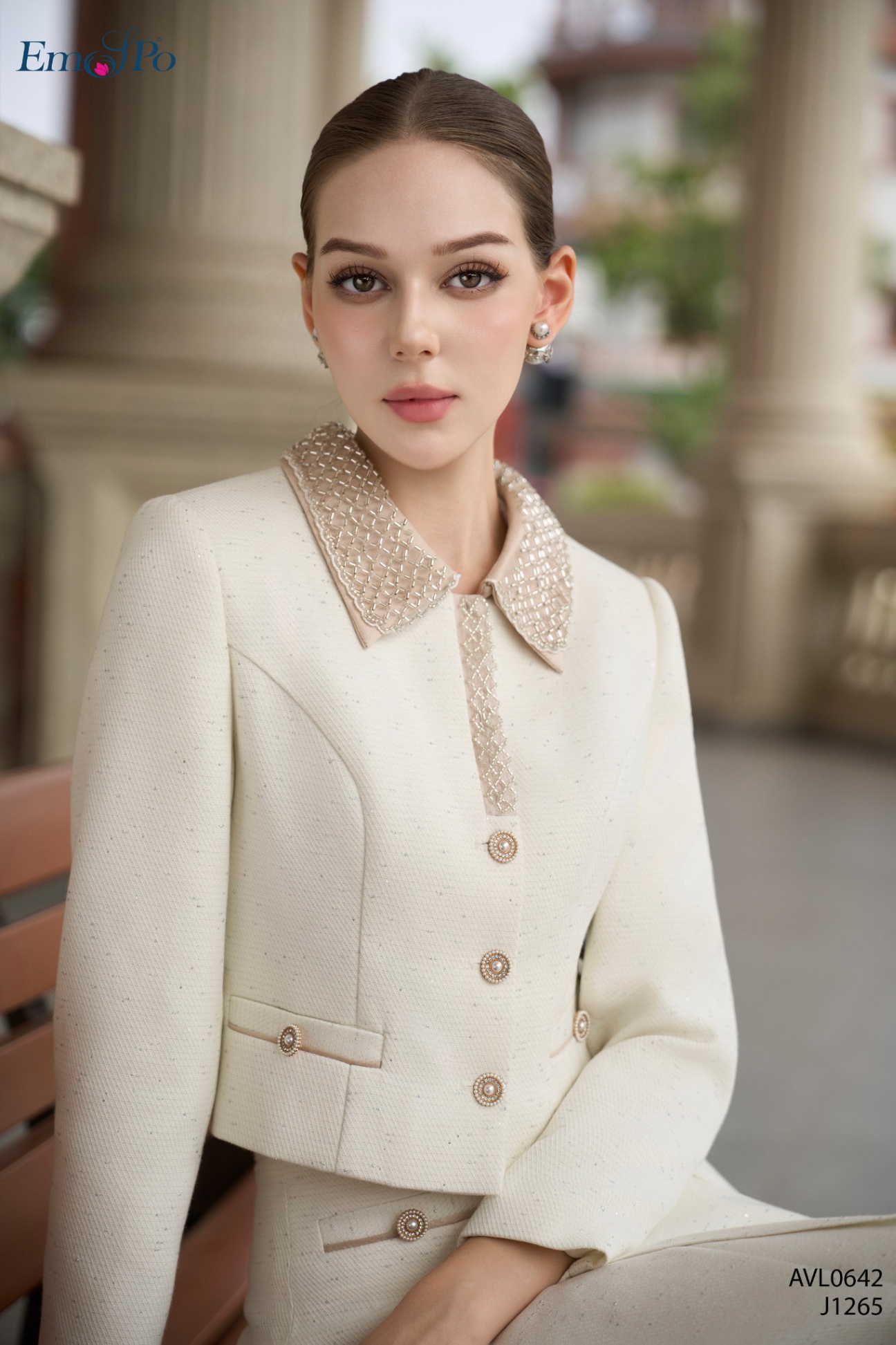 Juyp xòe cạp cao, túi cơi 2 bên, đi bộ AVL0642