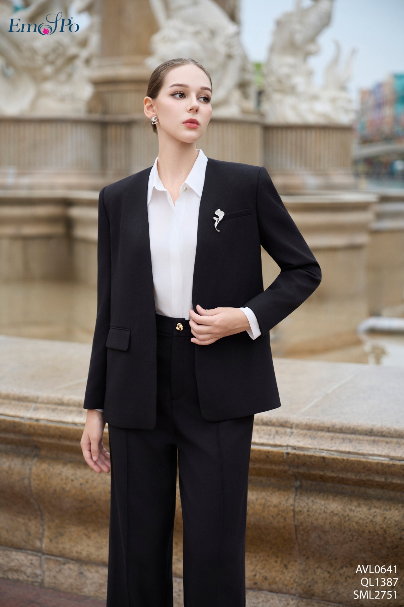 Áo vest blazer, túi nắp 2 bên, túi cơi, cài đá