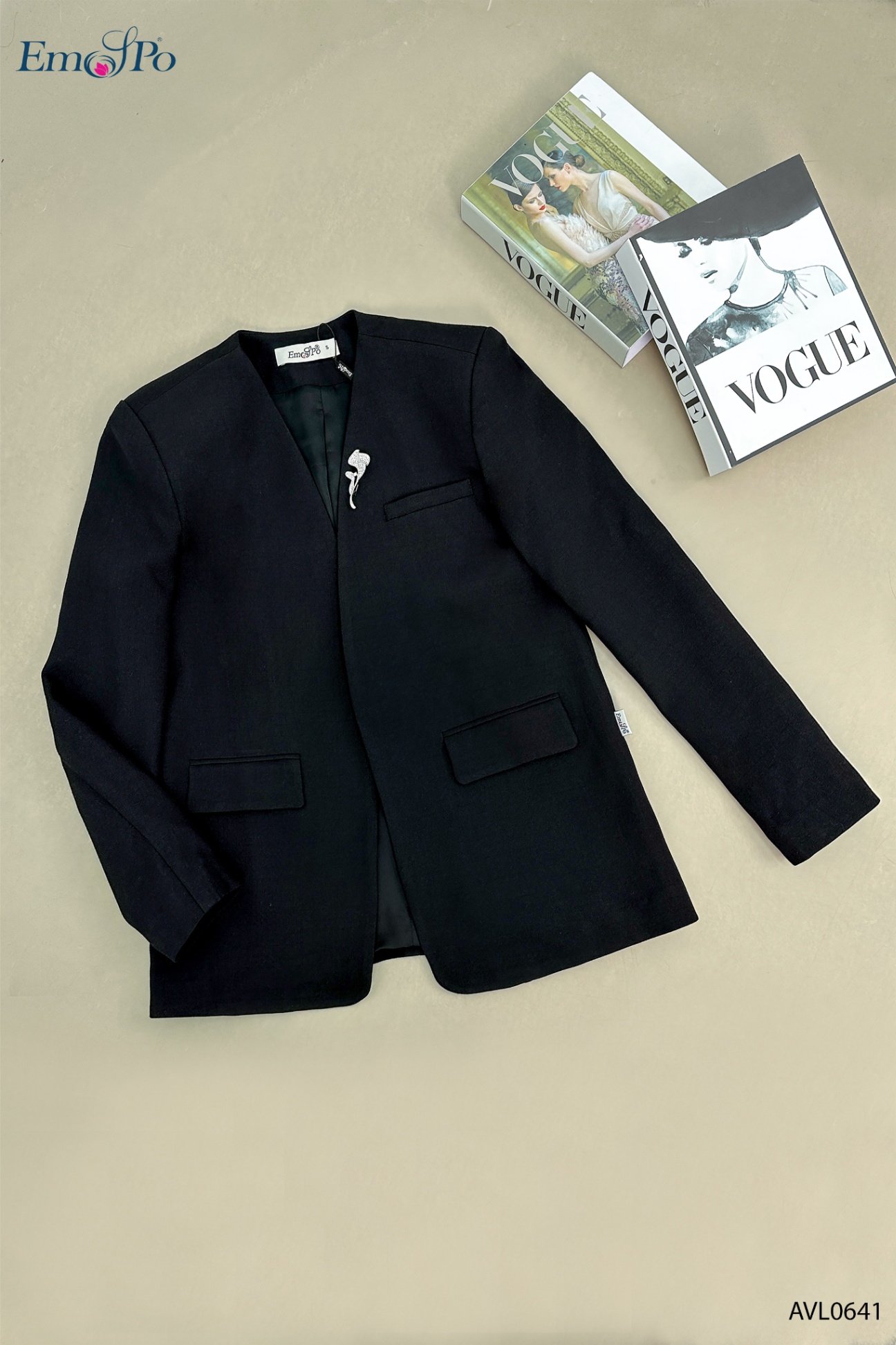 Áo vest blazer, túi nắp 2 bên, túi cơi, cài đá
