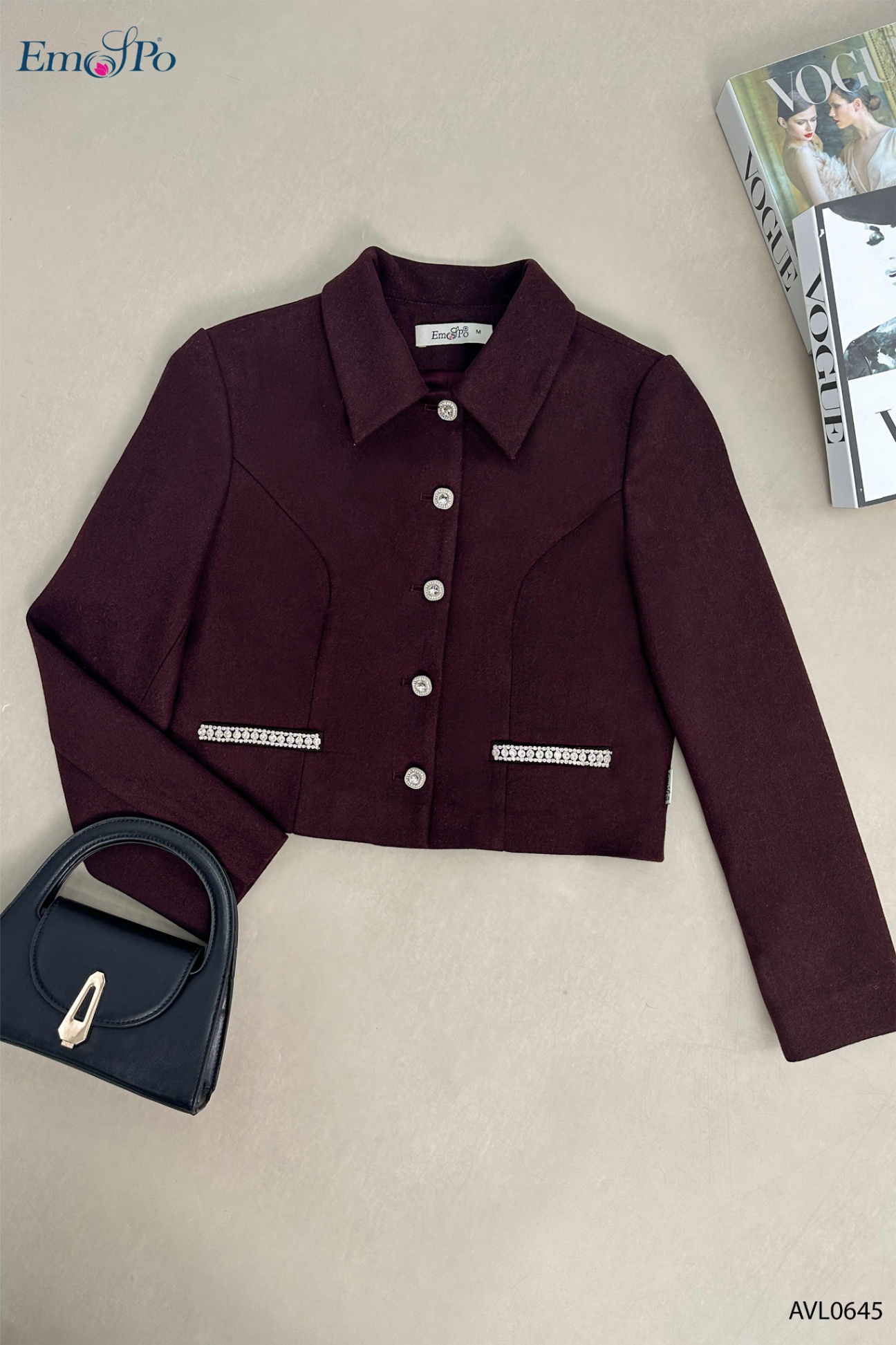 Áo vest cổ đức, cài khuy, túi cơi đính dải đá, đi bộ QL1390