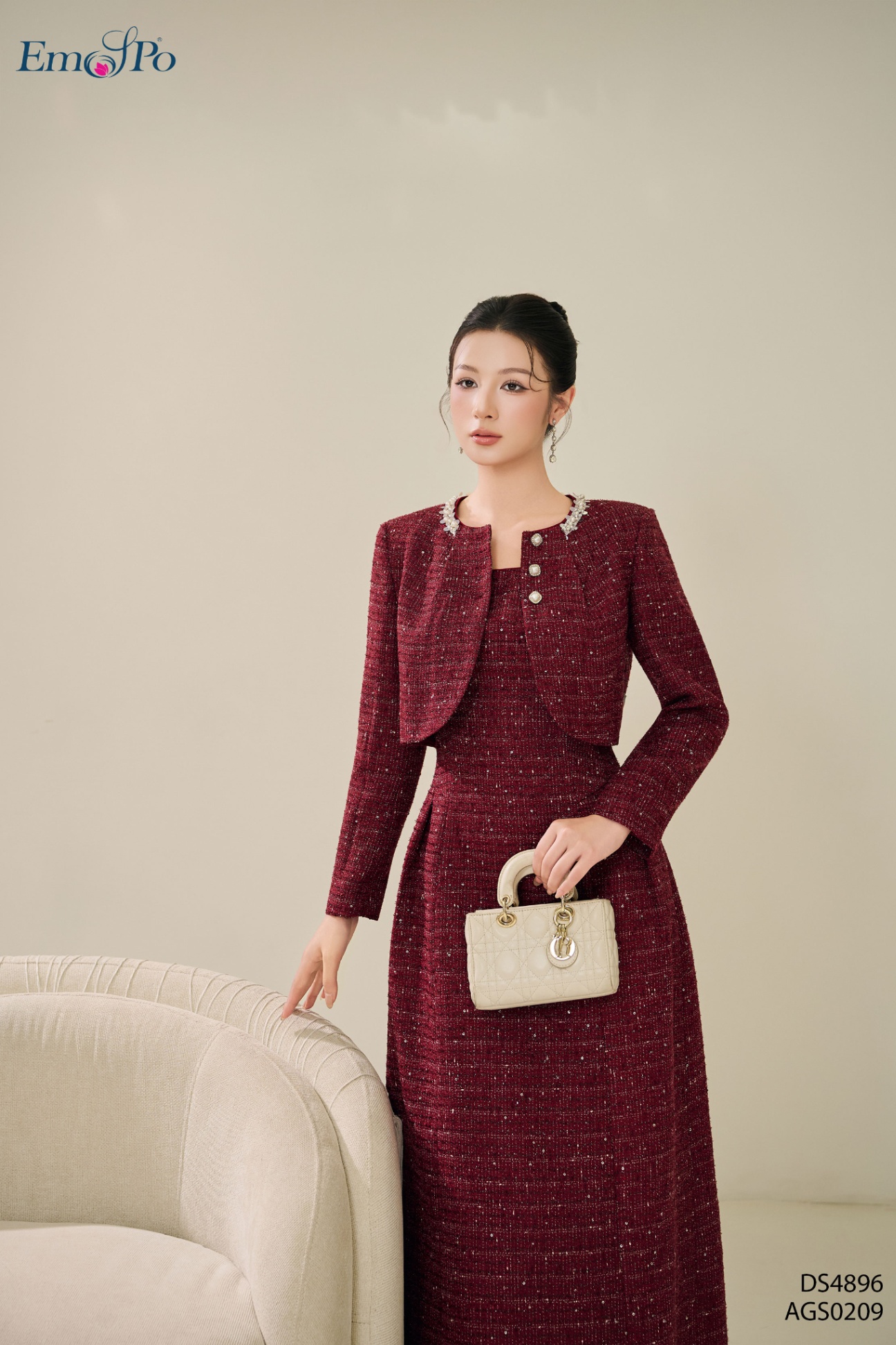 Đầm 2 dây cổ vuông, chiết ly eo, đi bộ AGS0209
