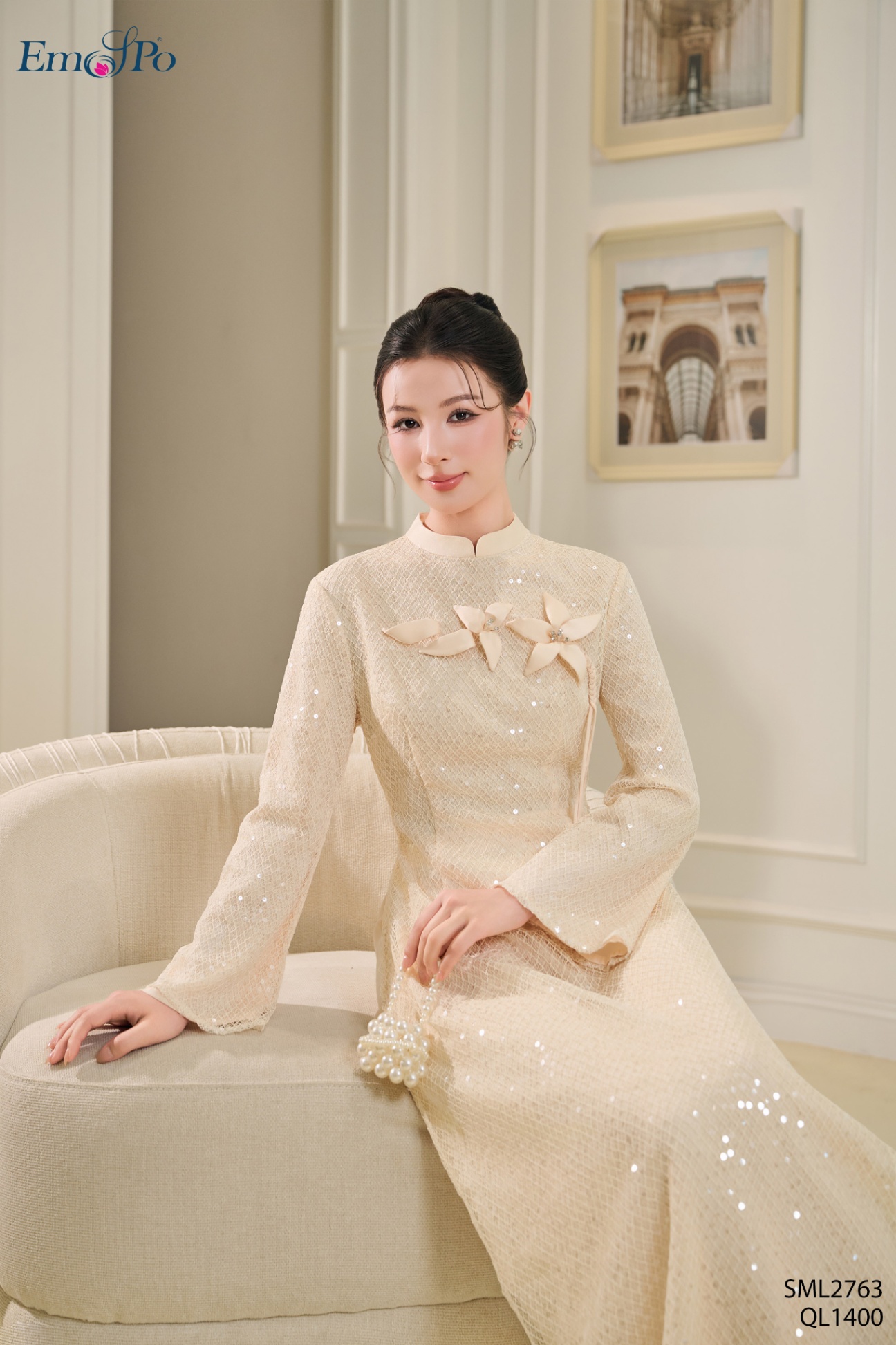 Áo dài ren lưới kim sa, cổ 3 phân, ngực đính hoa, đi bộ QL1400