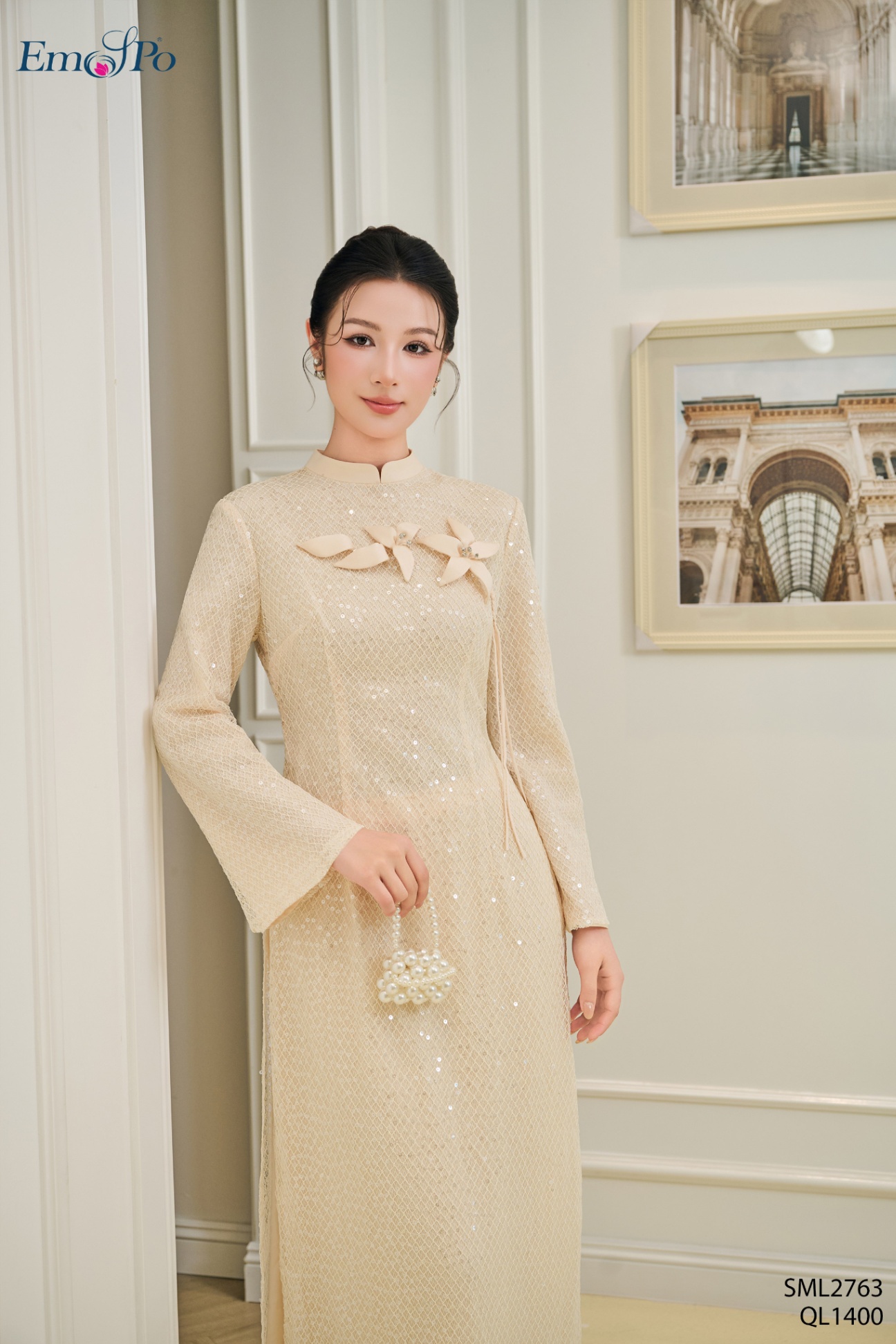 Áo dài ren lưới kim sa, cổ 3 phân, ngực đính hoa, đi bộ QL1400