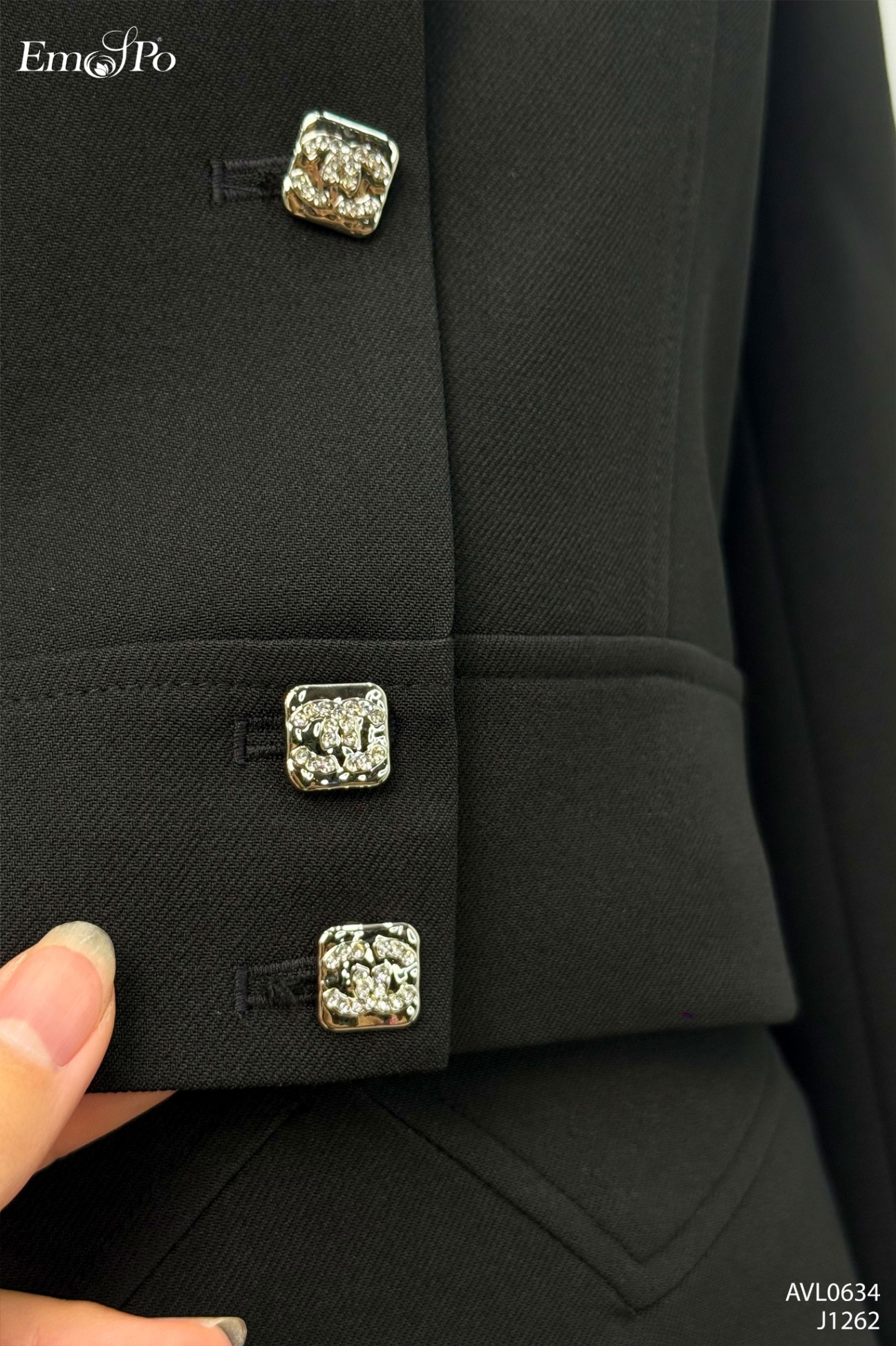 Áo vest, cổ bẻ phối màu có thể tháo rời, kèm cà vạt, đi bộ J1262