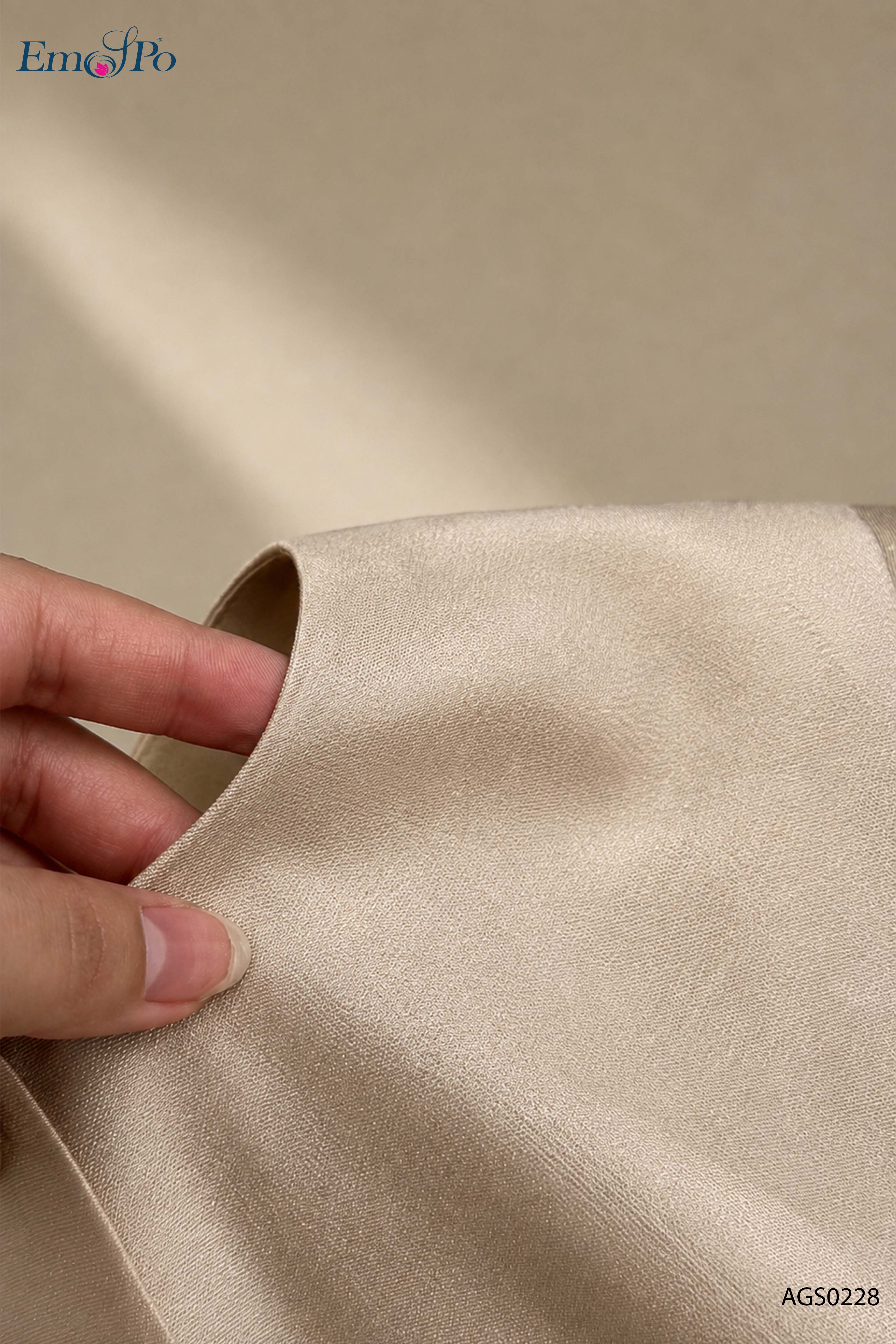 Áo ký giả cổ tròn, túi ngực 2 bên đính dây xích, đi bộ QL1418