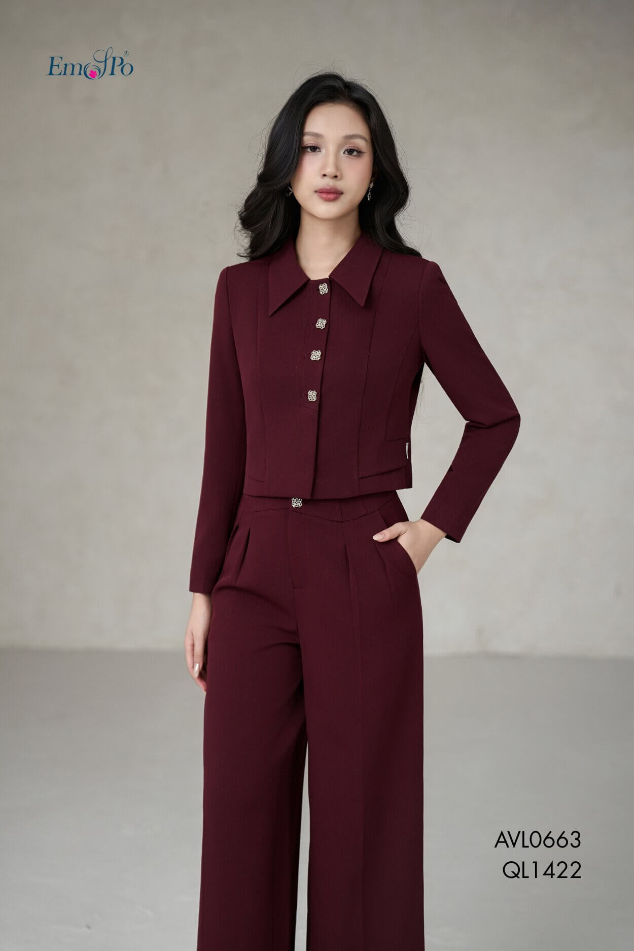 Áo vest dáng lửng, cổ bẻ phối màu đính đá, có thể tháo rời, mix J1294 & QL1422