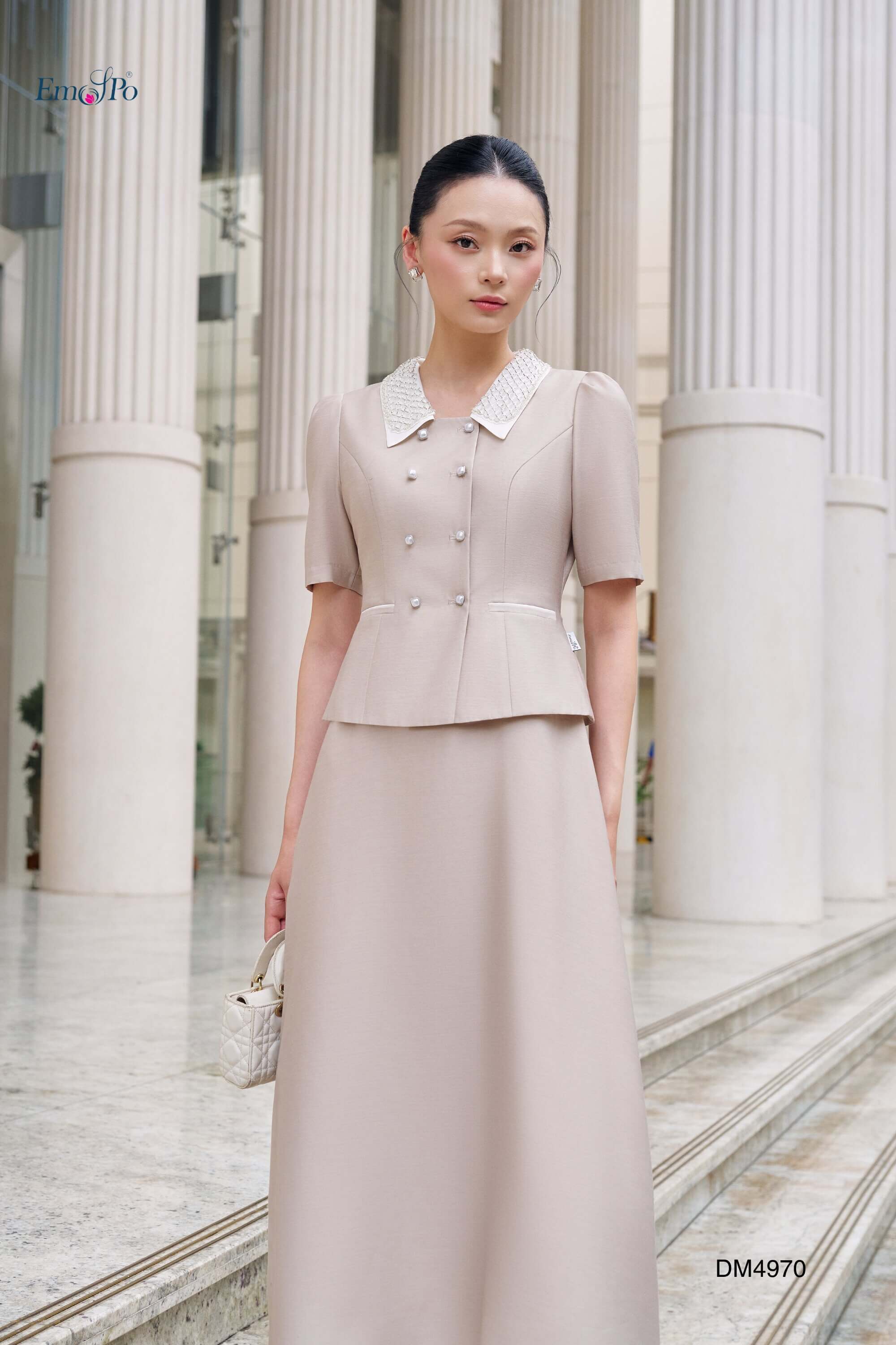 Đầm A dáng peplum, cổ bẻ phối màu kẹp lưới đính cườm, cài giao 2 hàng khuy