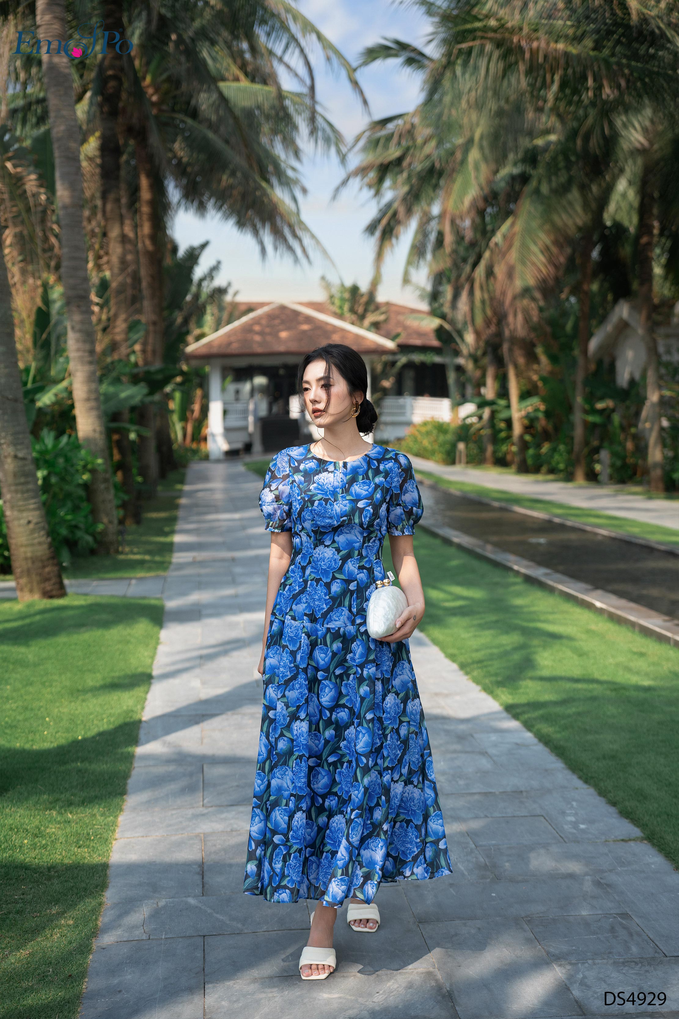 Đầm hoa xòe, cổ tròn kéo khóa KL, chiết eo