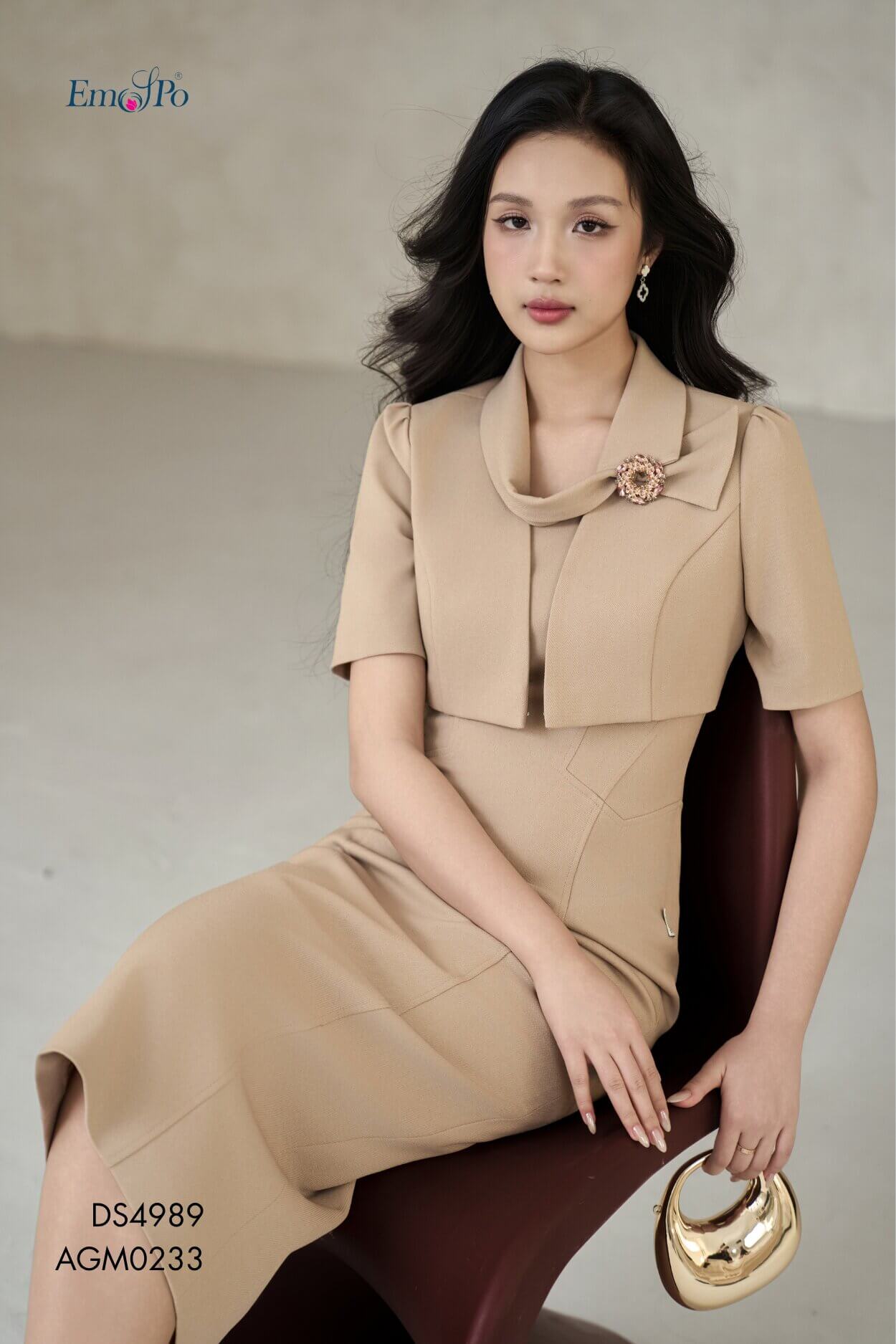 Đầm ôm, 2 dây cổ vuông, xẻ sau, đi kèm AGM0233