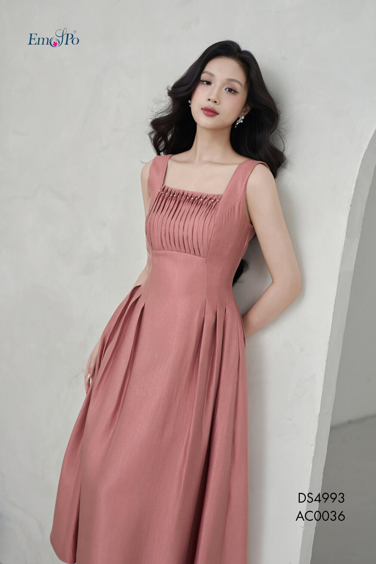 Đầm xòe 2 dây cổ vuông xếp ly đính hàng đá, đi kèm AC0036