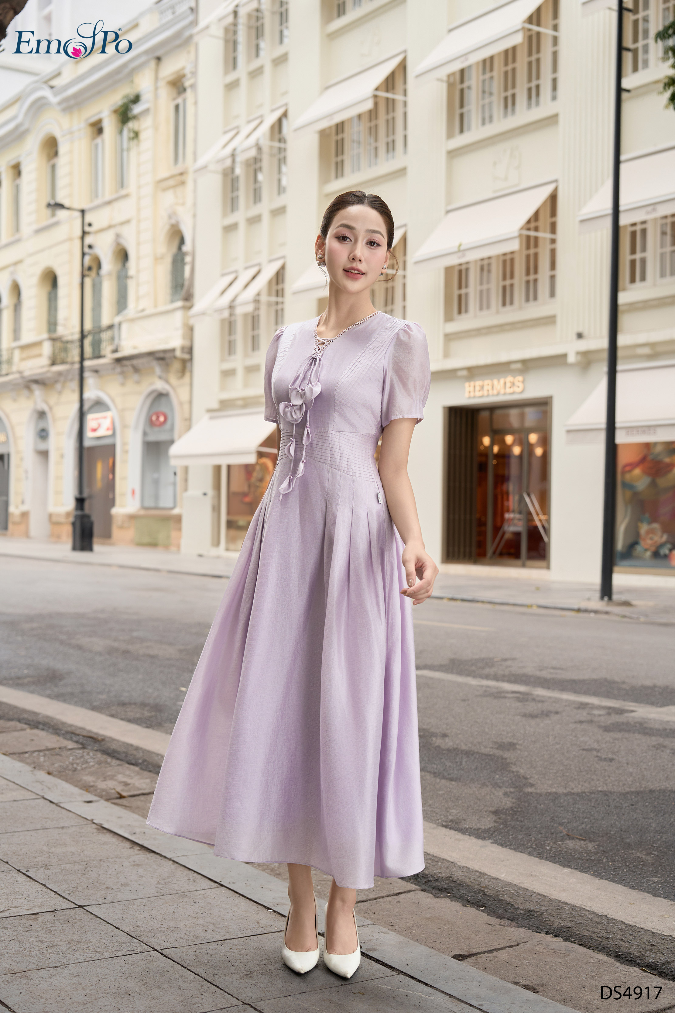 Đầm xòe, cổ tim kẹp ren đan dây hoa, chiết eo bấu ly