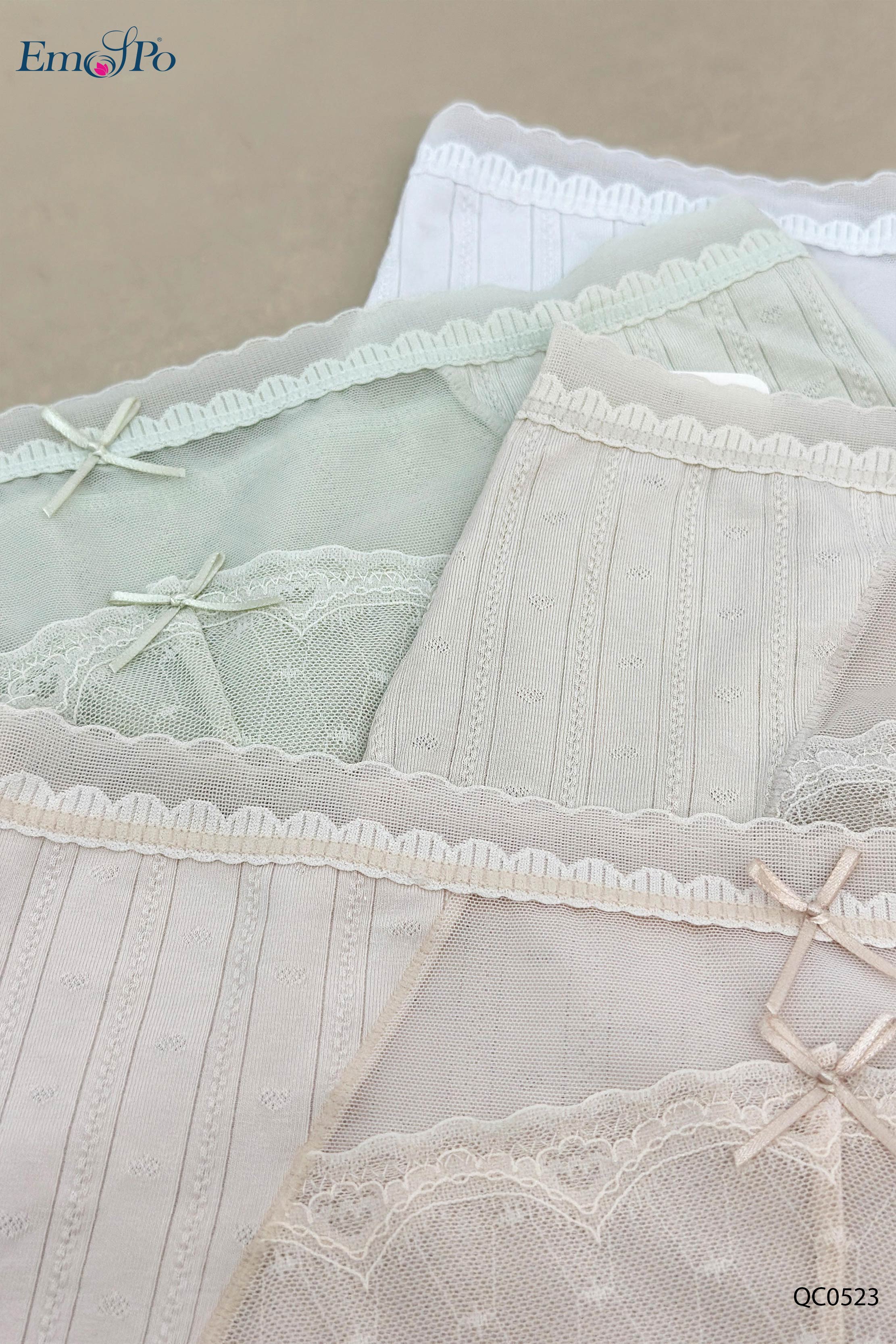 QC0523 - Quần lót cotton phối ren, đính 2 nơ