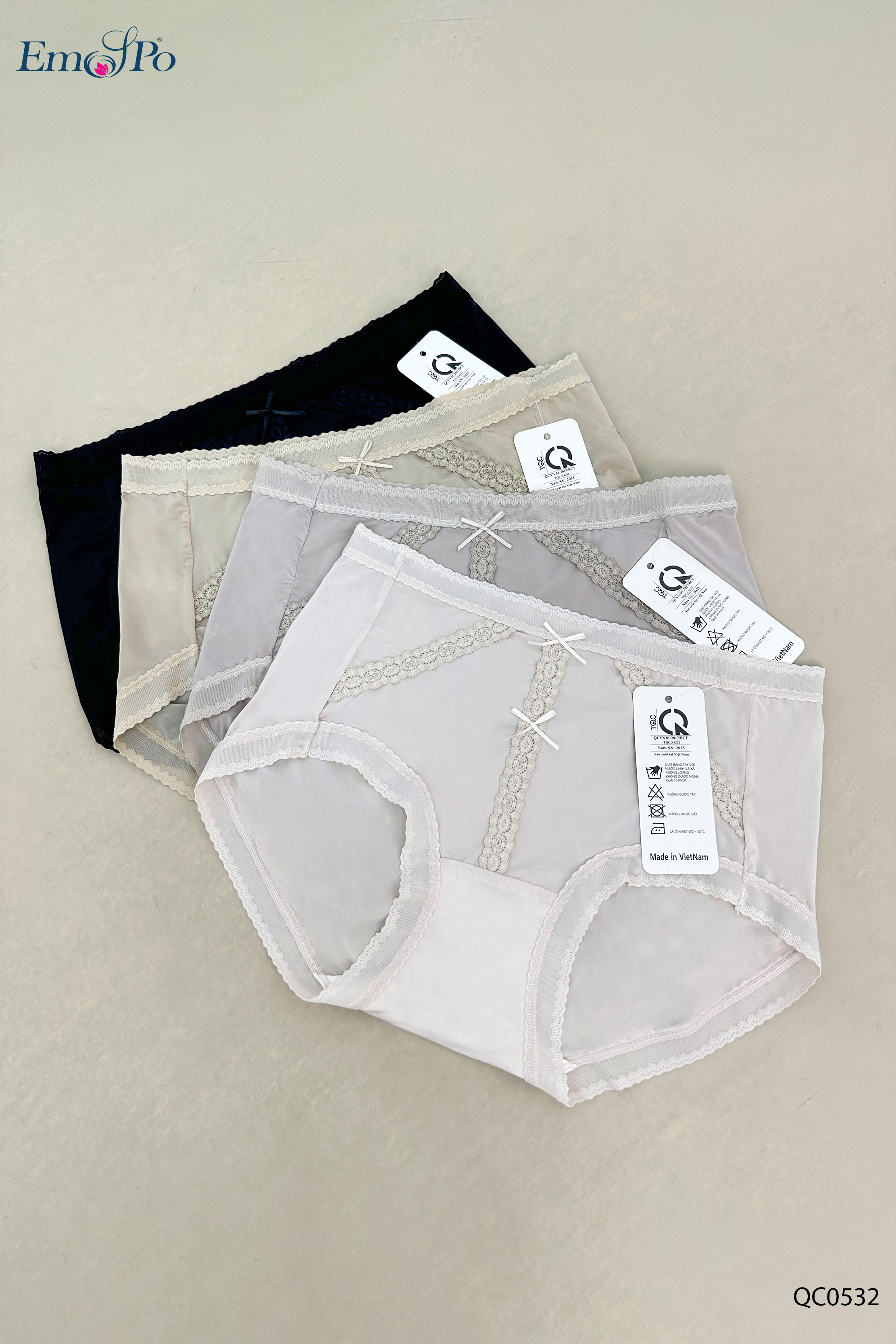 QC0532 - Quần lót su lạnh phối ren và nơ