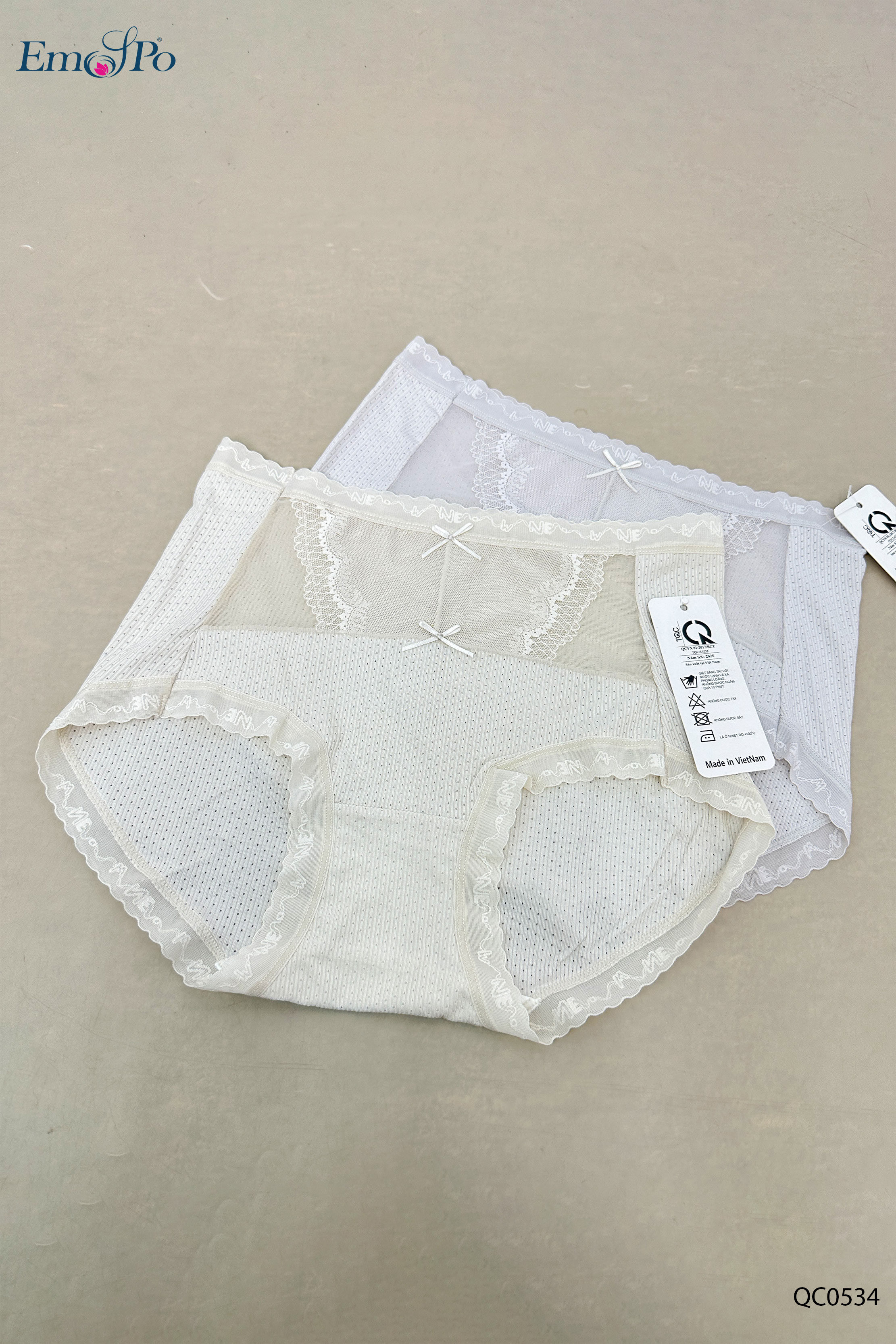 QC0534 - Quần lót thông hơi phối ren, đính 2 nơ