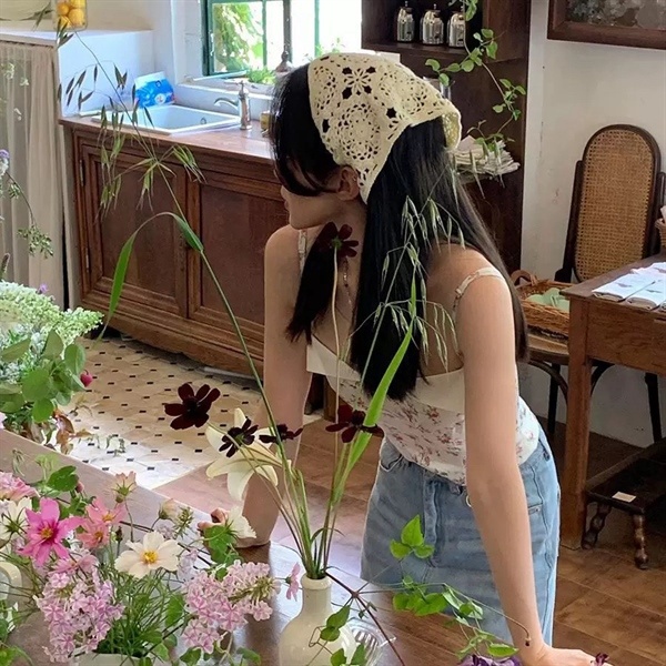 Khăn bandana đan thêu hoa kem 853