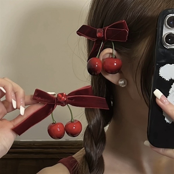 Kẹp mỏ vịt nơ cherry đỏ 437