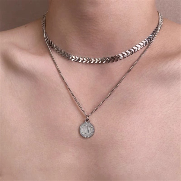 Vòng cổ titan bộ 2 sợi lá nguyệt quế love