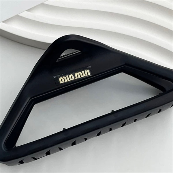 Gắp tóc tam giác min 861