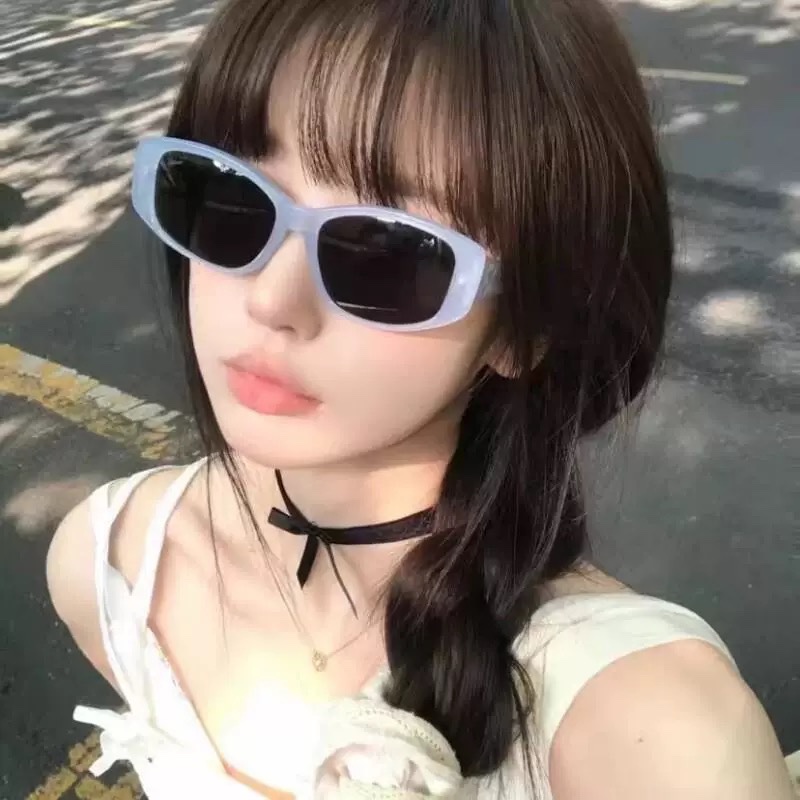 Mắt kính mát màu bạc 234