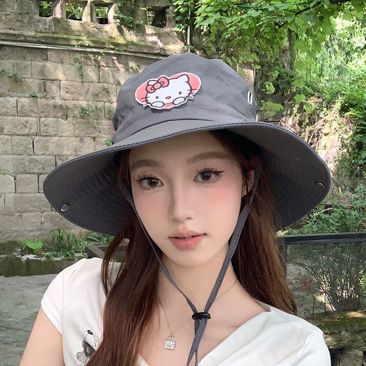 Mũ bucket cao bồi Hello Kitty 70