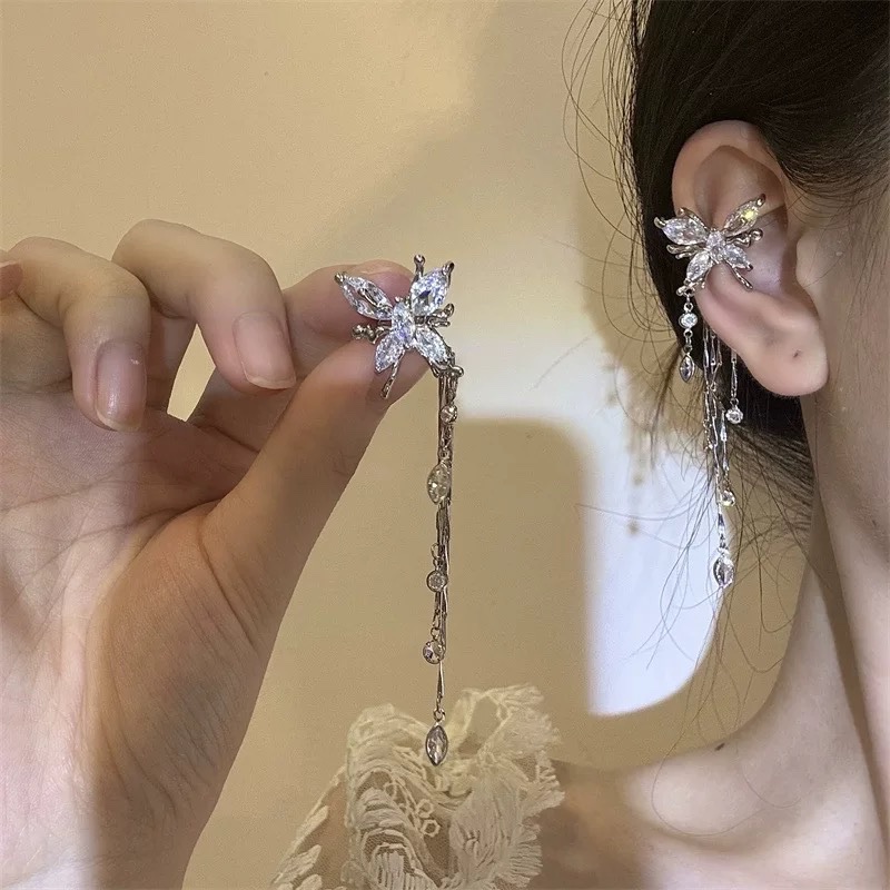 1 chiếc kẹp vành bướm dây đá 52