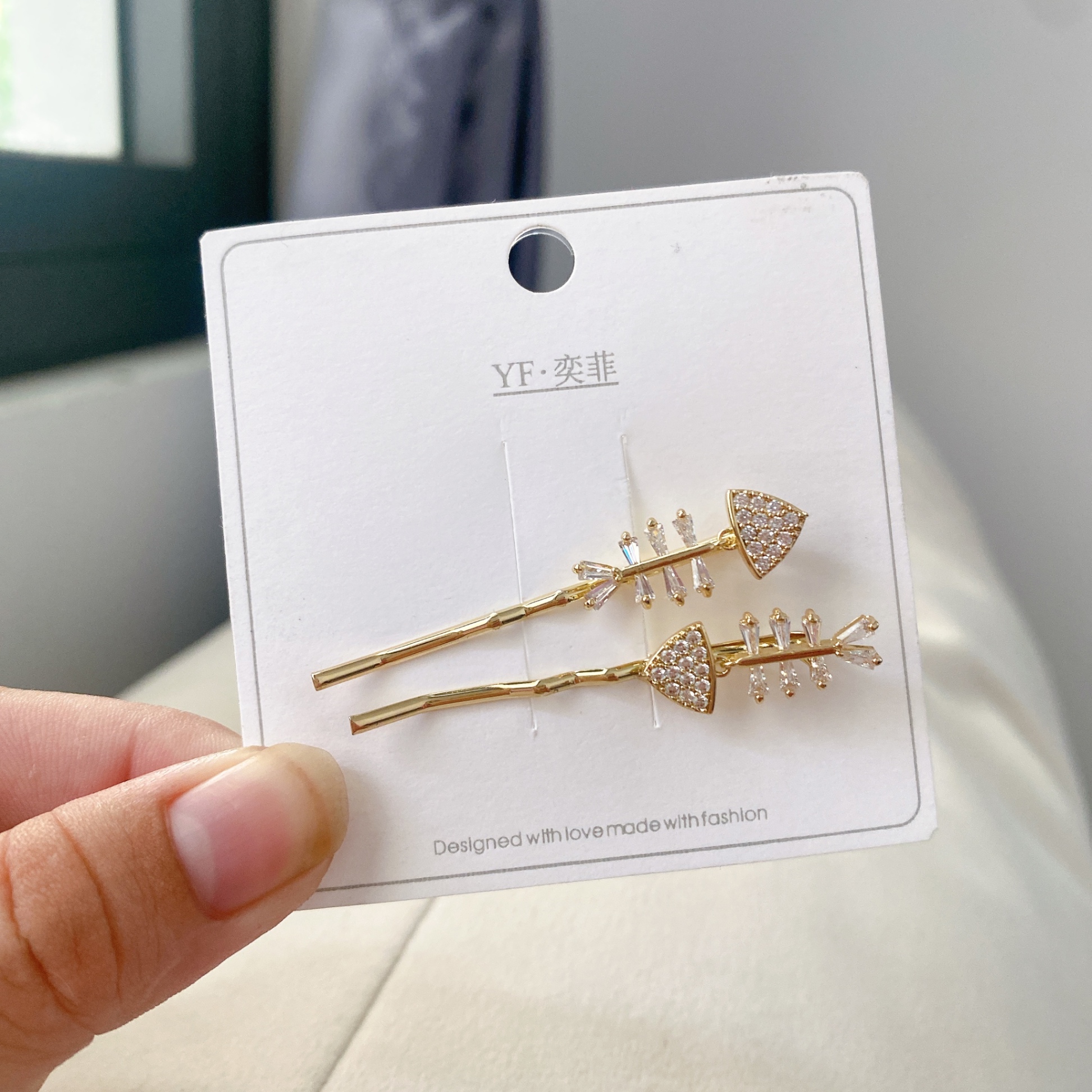 Set 2 kẹp xước xương cá đá 4374