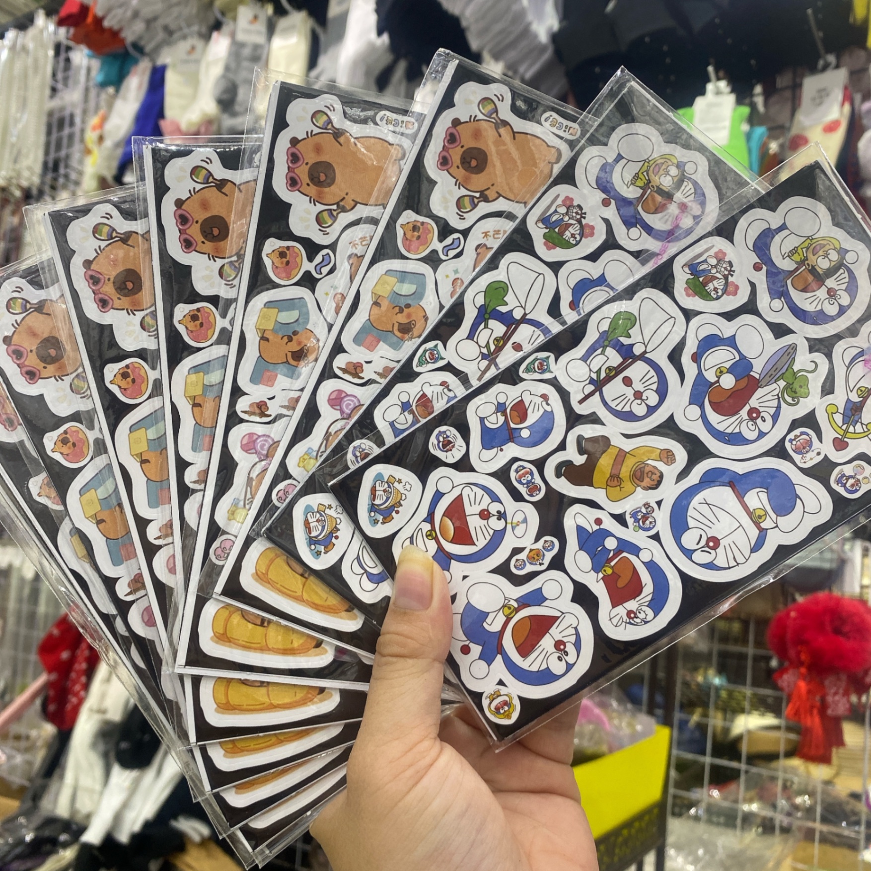 Set 6 tấm sticker hoạt hình đen 731